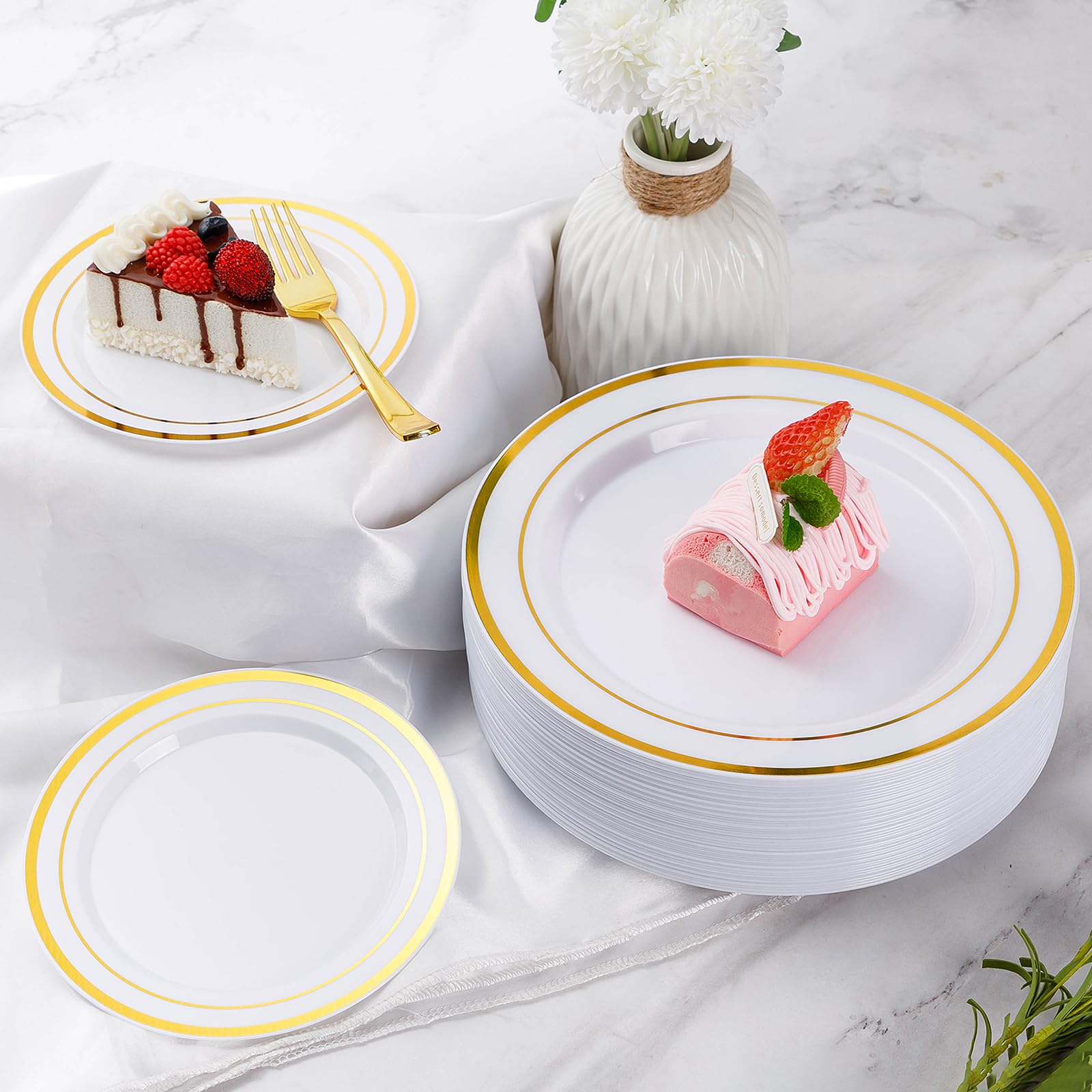600-Piece Gold Disposable Plastic Party Dinnerware Set - Includes 100 Dinner Plates, 100 Salad Plates, 100 Spoons, 100 Forks, 100 Knives & 100 Cups - Elegant Tableware for Weddings, Banquets, Catering & Large Gatherings