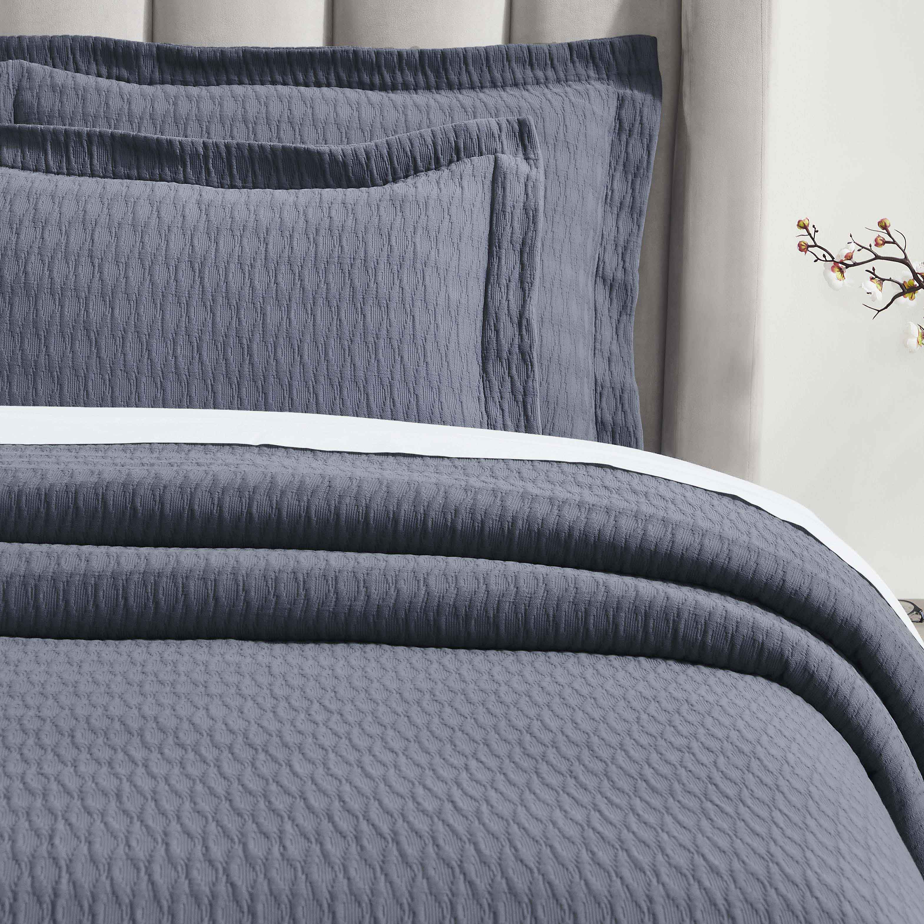 Calvert Cotton Medium Weight Geometric Matelasse Bedspread Set - Queen Size Luxury Bedding for Modern Bedrooms | Perfect for Master Bedroom, Guest Room & Dorm Decor