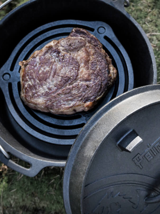 Petromax Dutch Oven Cast Iron Cookware - 6 Quart Enameled Camping & Outdoor Cooking Pot for Baking, Stewing & Braising - Perfect for Campfires, Backpacking & Home Kitchen Use