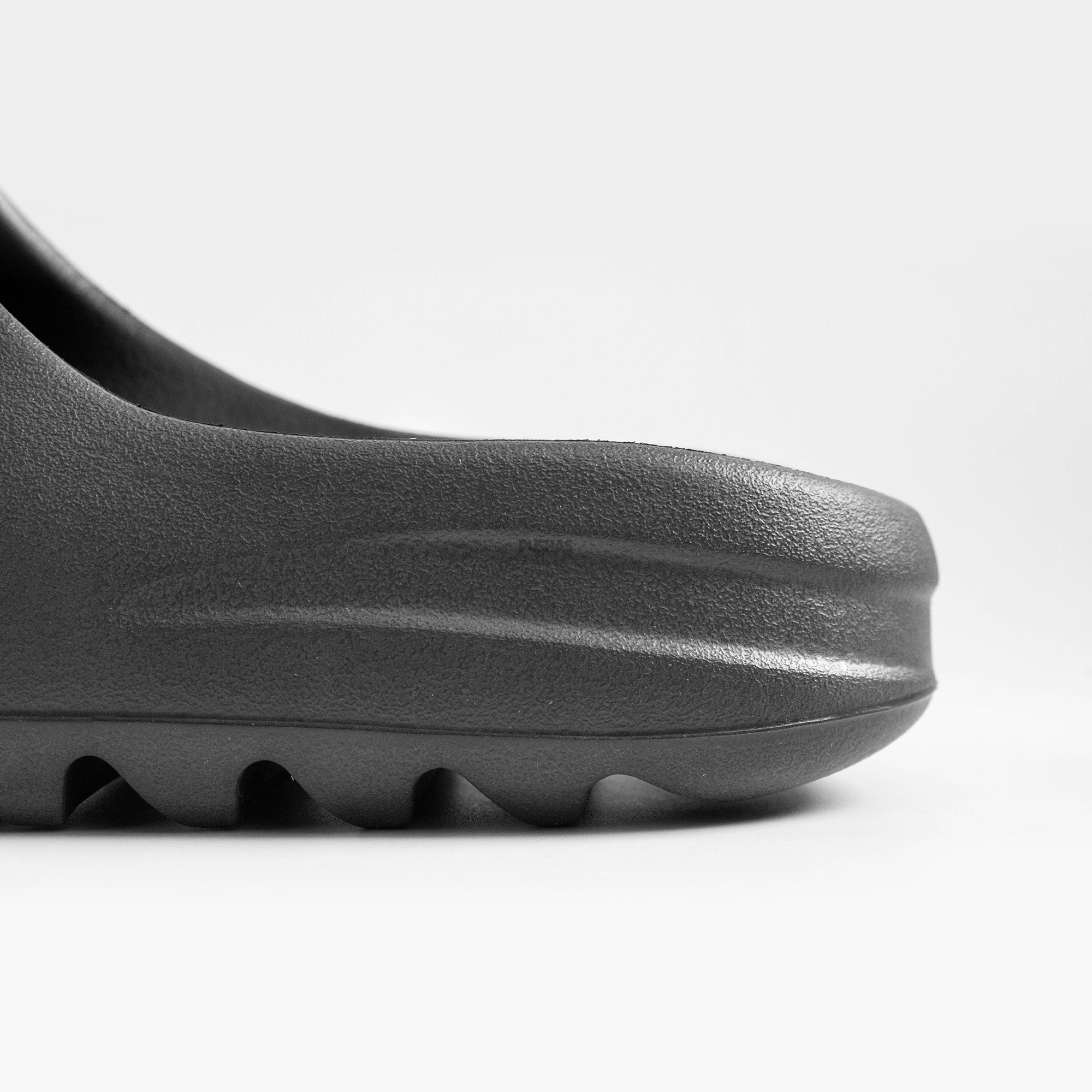 Adidas Yeezy Slide 'Granite' 2023 - Comfortable Unisex Slides for Beach, Pool & Home Wear - Latest Yeezy Footwear Collection