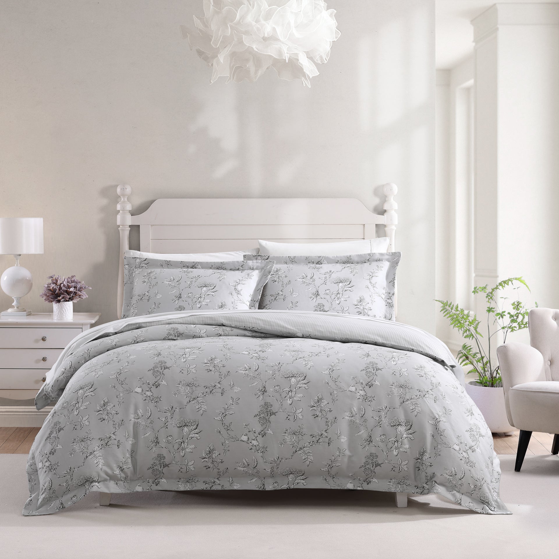 Laura Ashley Elderwood Steel Quilt Cover Set - King Size Luxury Bedding for Master Bedroom & Guest Room Decor