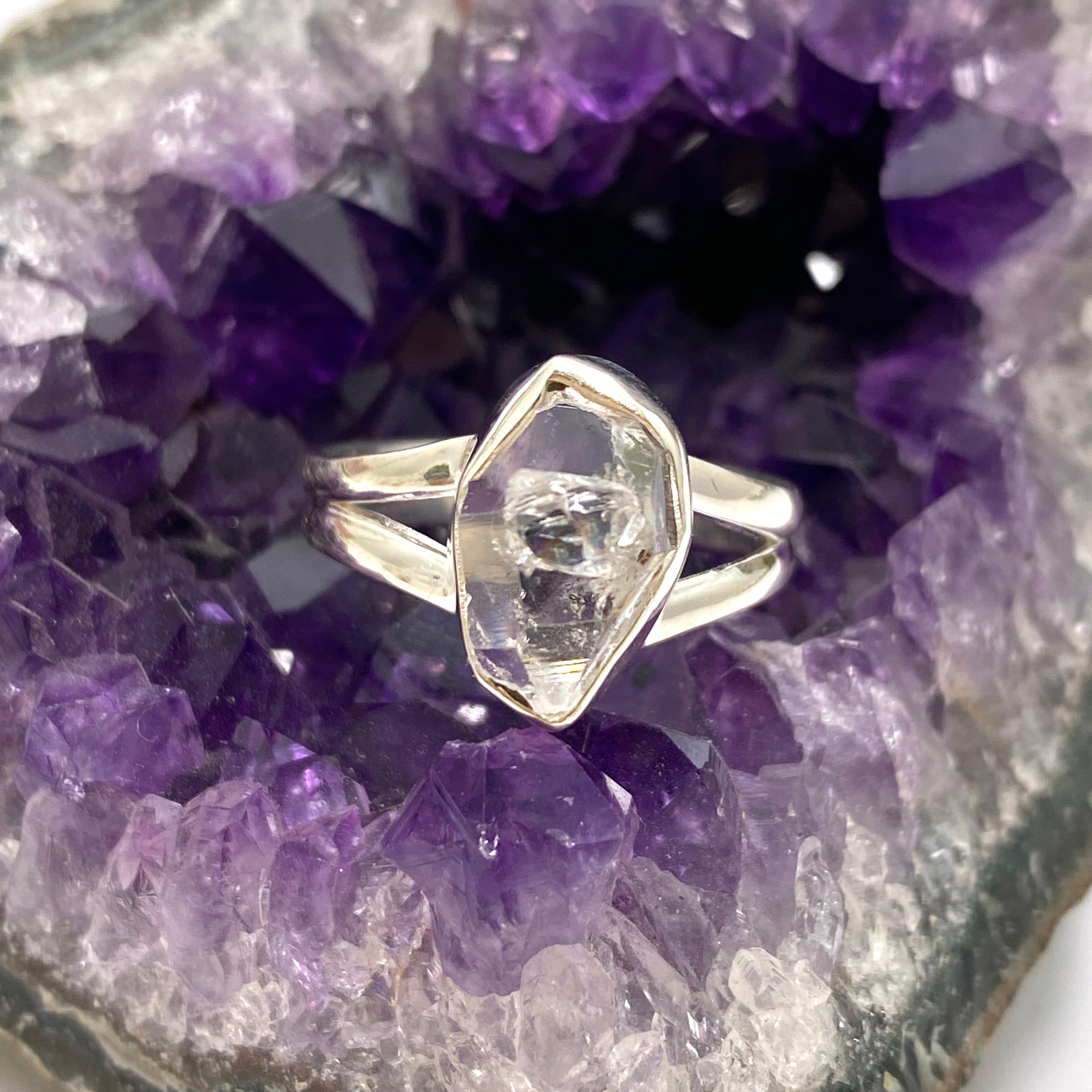 Diamond Quartz Raw Split Band Ring for Women - Size 7.5 (PRGJ781) - Perfect for Weddings, Anniversaries & Everyday Elegance