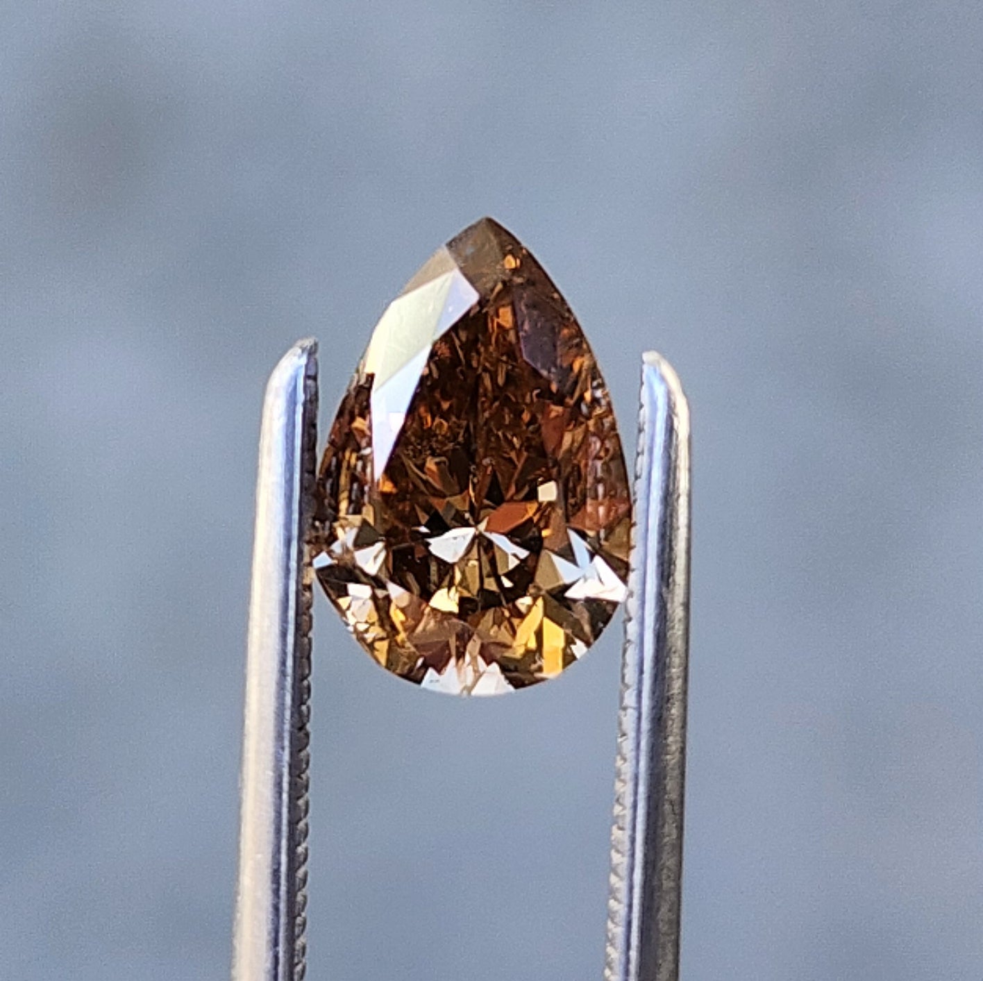 1.09ct Natural Champagne Pear-Shaped Diamond - Elegant Jewelry for Engagement Rings & Special Occasions
