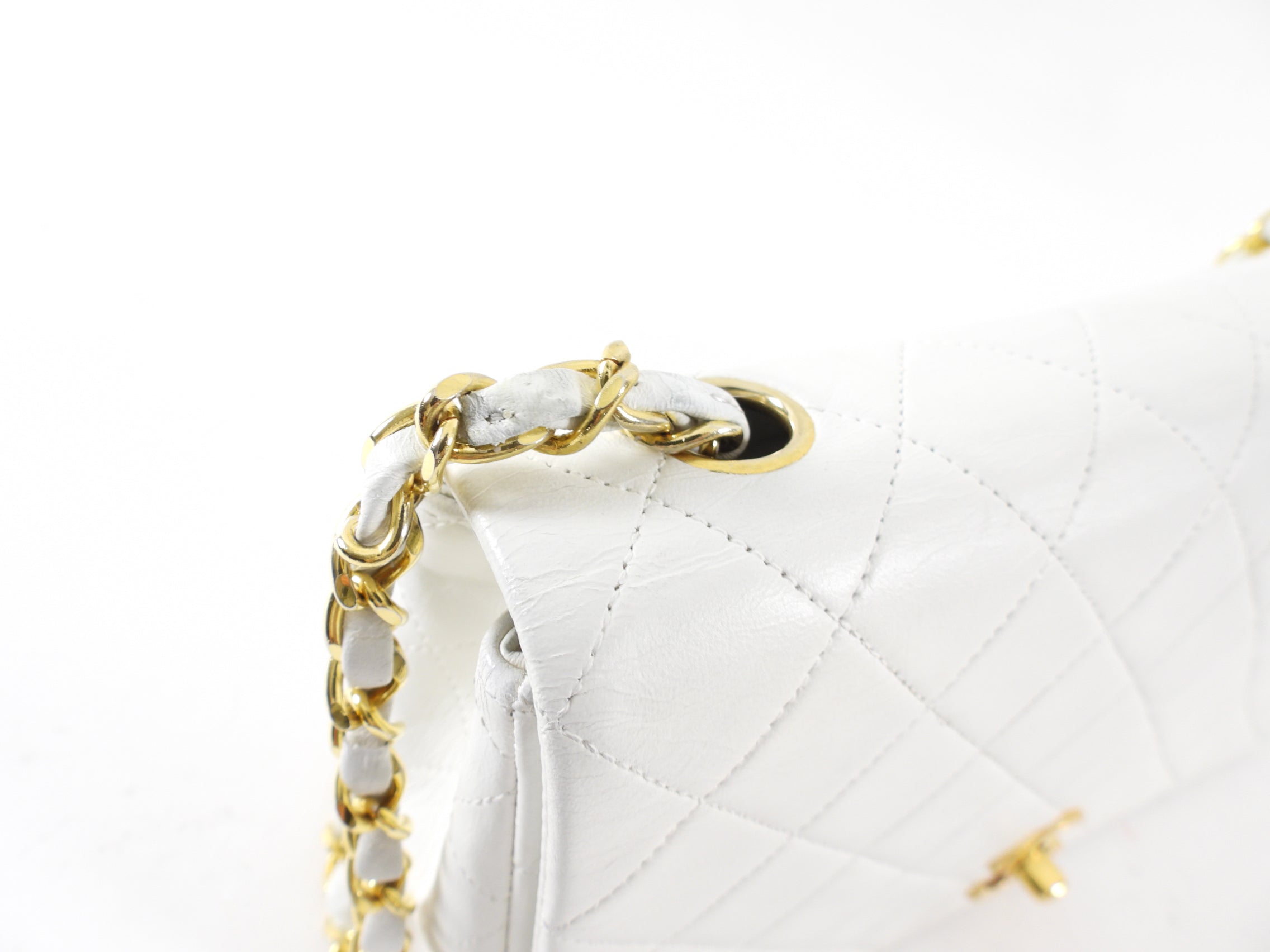 Vintage Chanel 1989 White Classic Medium Double Flap Bag - Authentic Luxury Handbag for Women, Perfect for Evening Events & Special Occasions