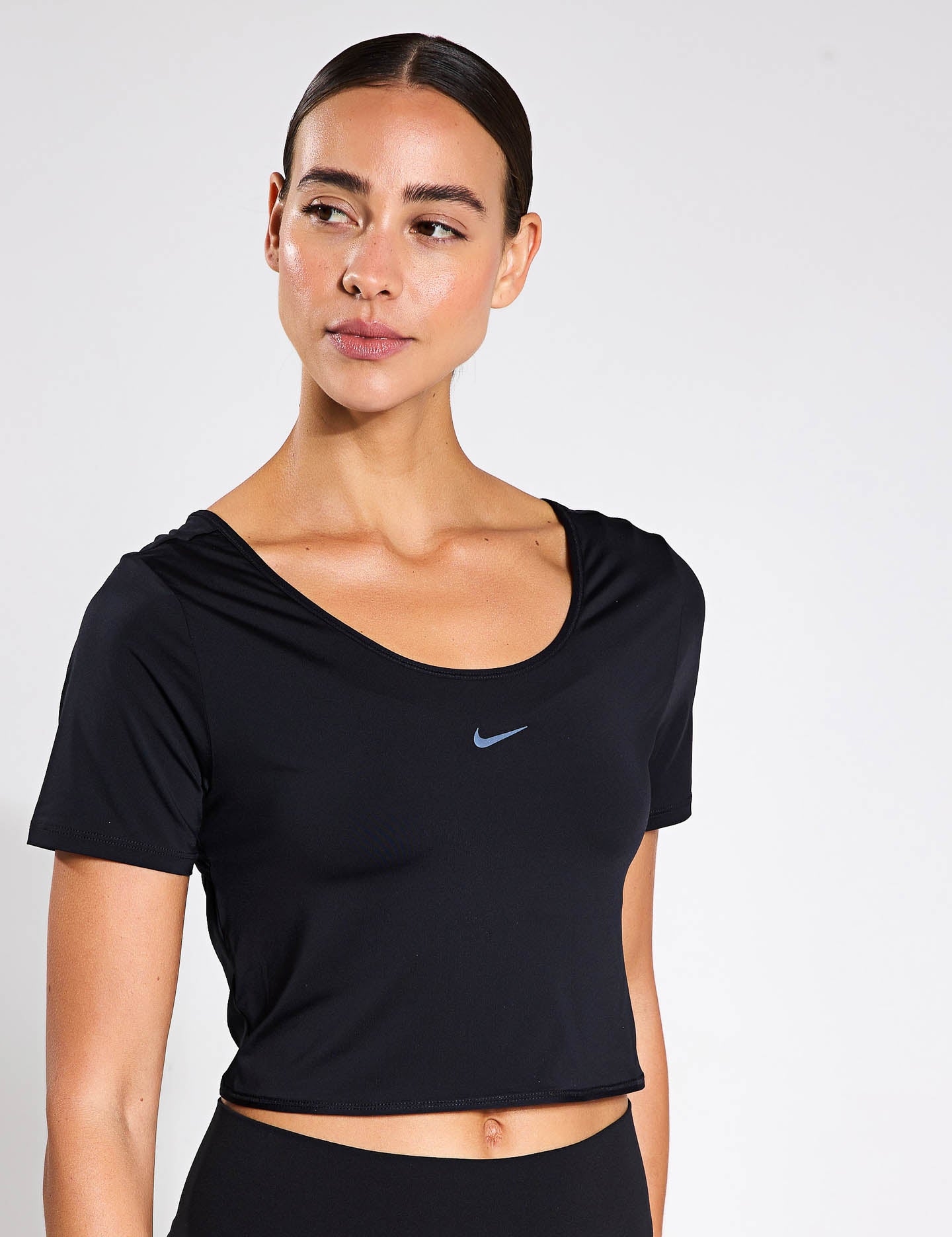 Classic Dri-FIT Short Sleeve Cropped Twist Top - Black & White | Moisture-Wicking Workout Shirt for Yoga, Running & Gym