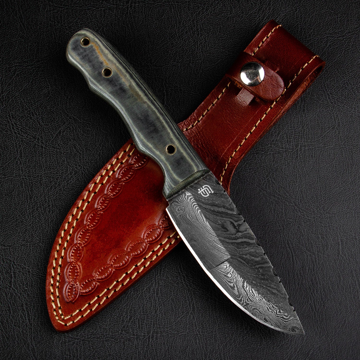 Premium Bowie Damascus Steel Hunting Knife - Handcrafted Fixed Blade with Leather Sheath - Ideal for Outdoor Camping, Hunting & Survival Adventures