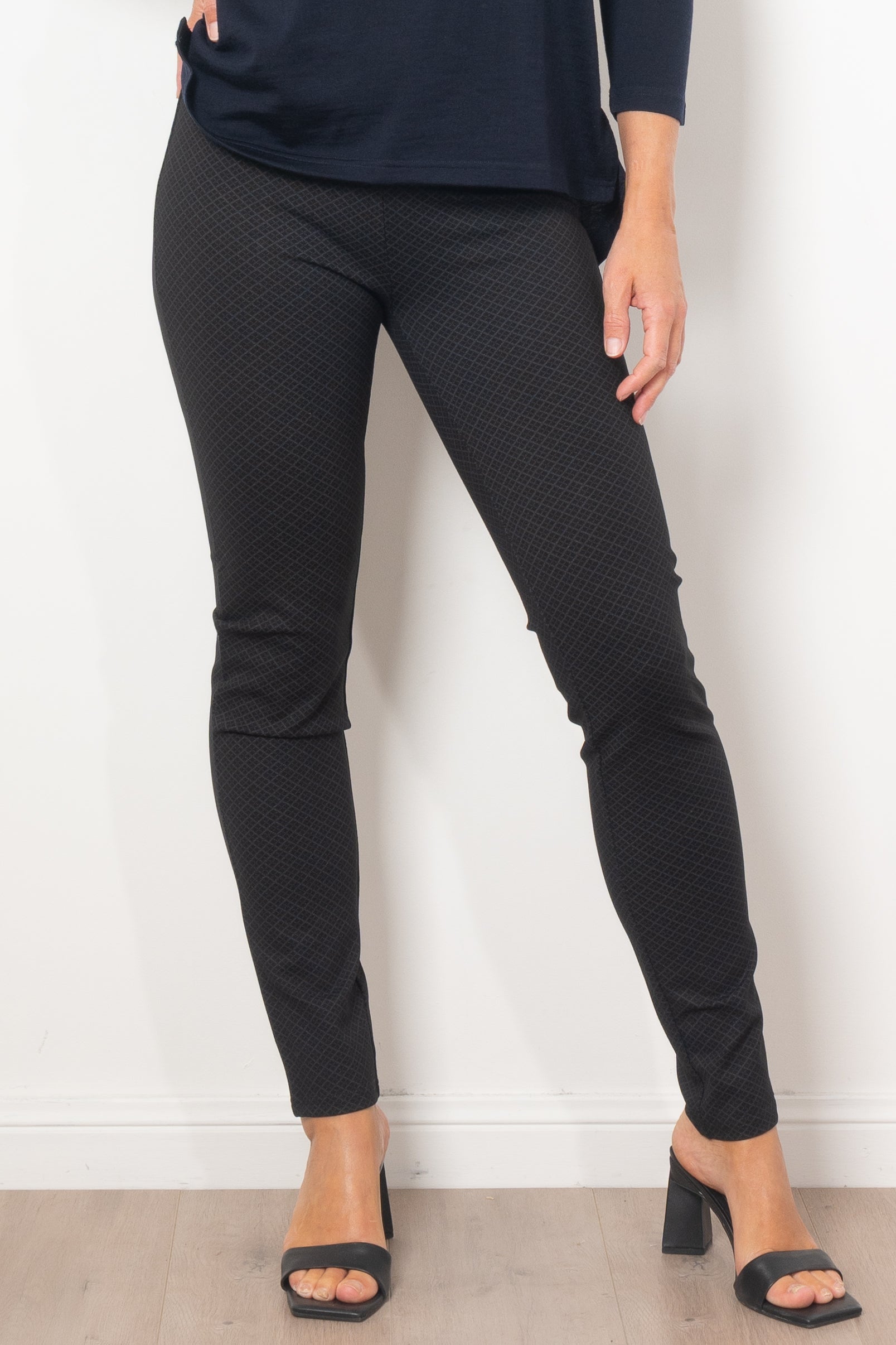 Vassalli Women's Skinny Leg Printed Ponte Mosaic Pants - Stylish & Comfortable for Work, Office & Casual Wear
