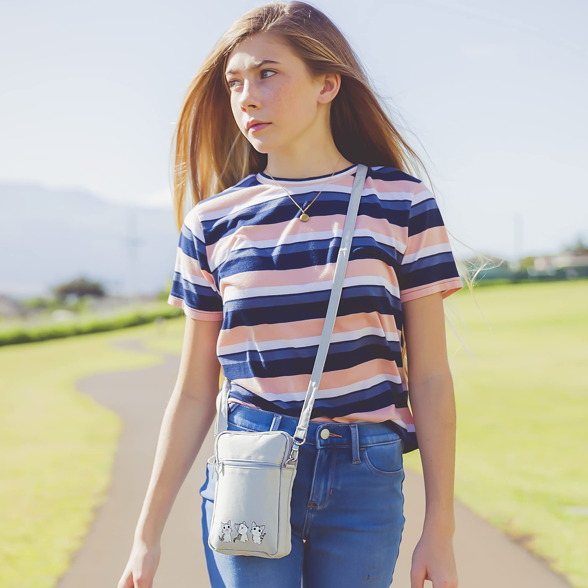 AOCINA Small Crossbody Purse - Cute Little Wallet Key Bag for Teen Girls, Trendy Mom and Daughter Gift, Perfect for School, Shopping, and Travel