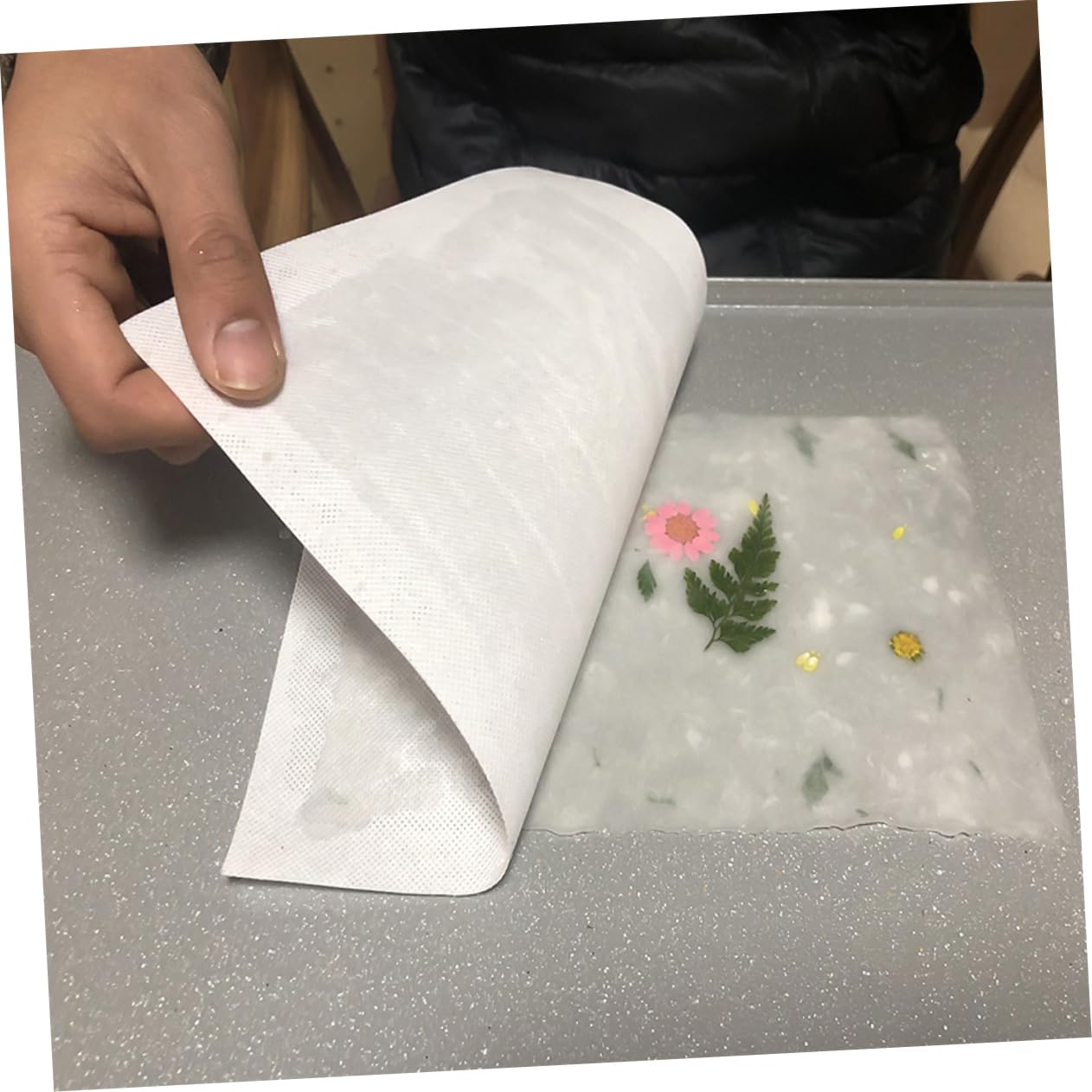 COHEALI 2-Piece Wooden Paper Making Screen Set - DIY Handmade Paper Molds & Deckle for Crafting, Scrapbooking, and Art Projects - Perfect for Homemade Stationery, Greeting Cards, and Gift Wrapping