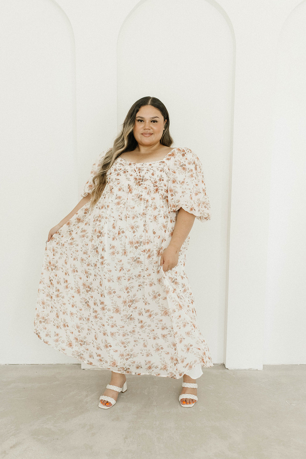 Harlow Maxi Dress in Ivory Floral - Bump Friendly Maternity Dress & Inclusive Sizing (S-3XL) | Perfect for Pregnancy, Beach Vacations & Summer Weddings