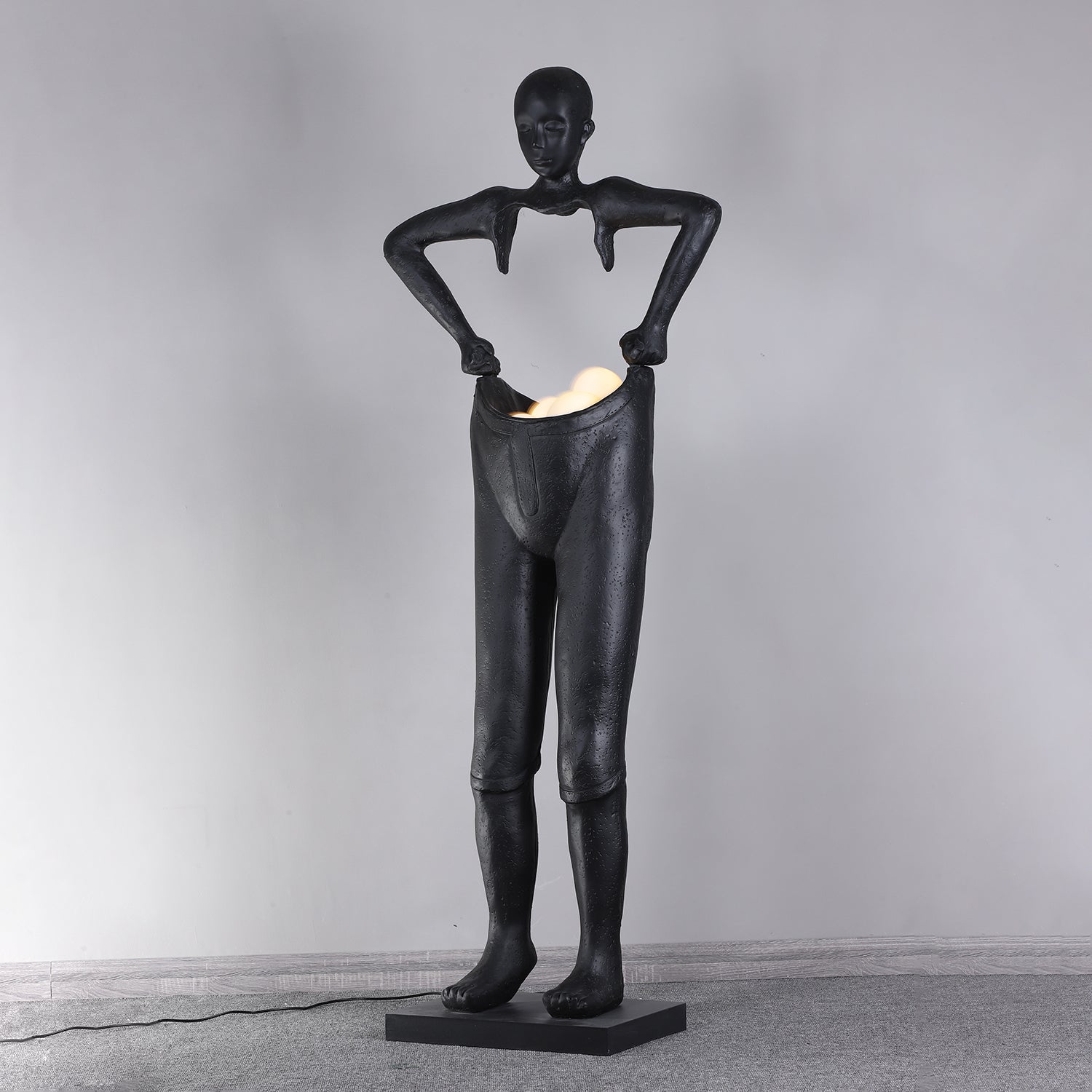 Modern Carrier Sculpture Floor Lamp - Adjustable LED Standing Light for Living Room, Bedroom & Office - Elegant Home Decor Lighting for Reading & Relaxation