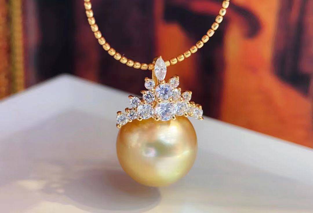 18K Solid Gold South Sea Golden Pearl Necklace - Luxury Women's Jewelry Gift for Wedding, Anniversary & Special Occasions | Elegant Pearl Pendant for Formal Events & Evening Wear
