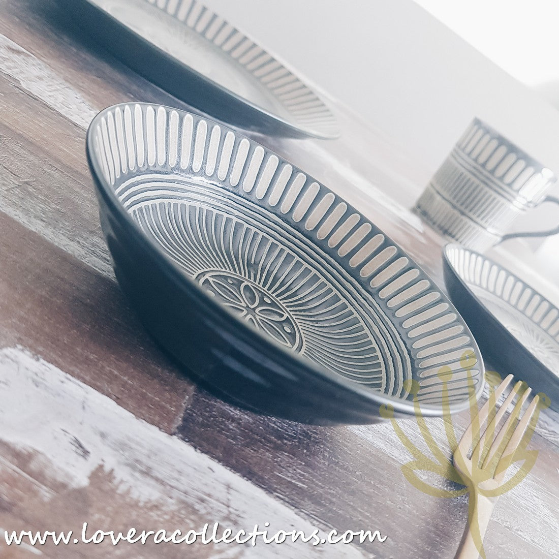 Bloom Japan Sausalito Dinnerware Set - Premium Porcelain Plates, Bowls & Cups - Elegant Japanese Style Tableware for Dining, Entertaining & Home Decor (50% Off Sale)