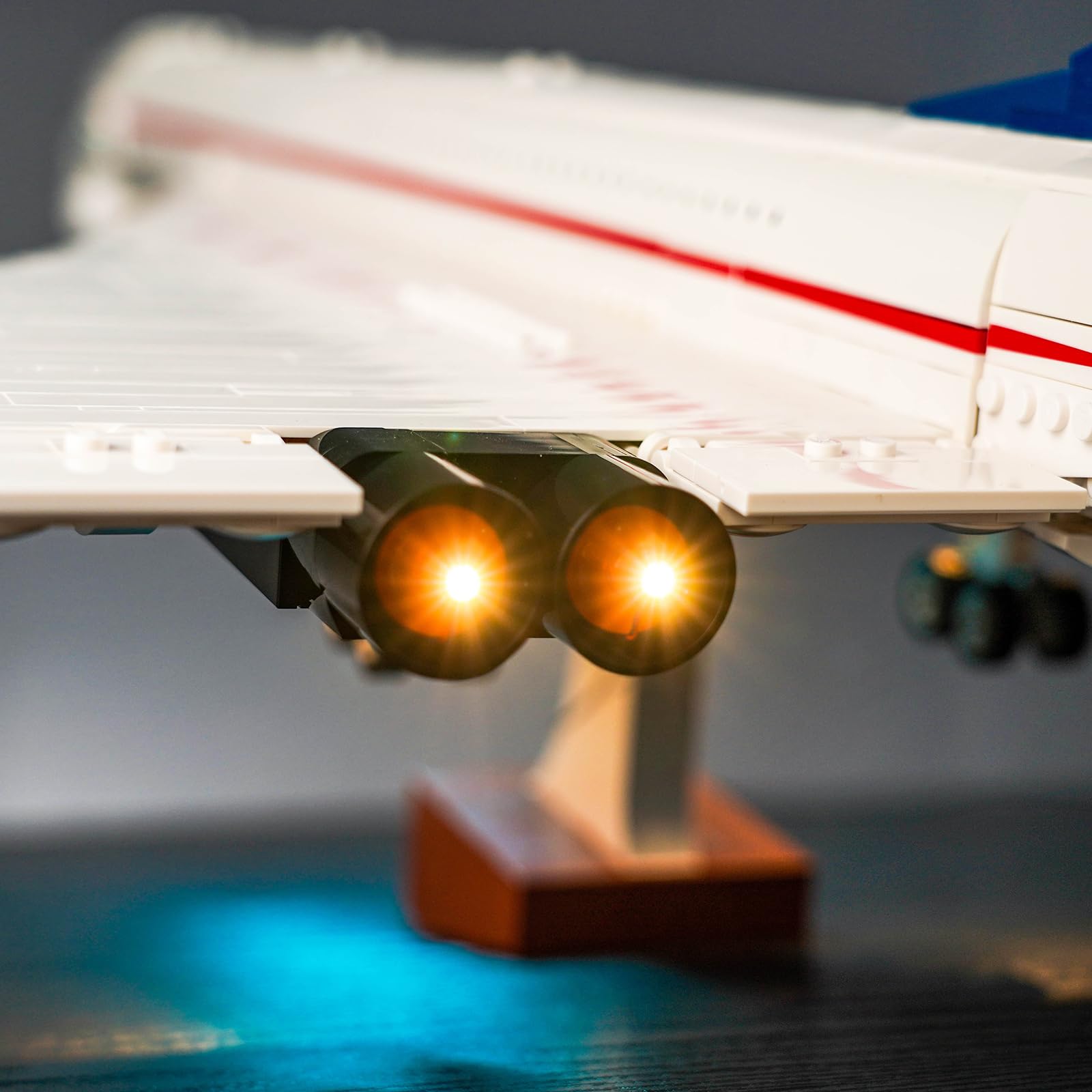 VONADO LED Light Kit for Lego Concorde 10318 - Creative Lighting Set Accessories Compatible with Icons Lego 10318 Concorde 2023 Model (Lights Only) - Perfect for Display, Night Light, and Lego Enthusiasts' Collections