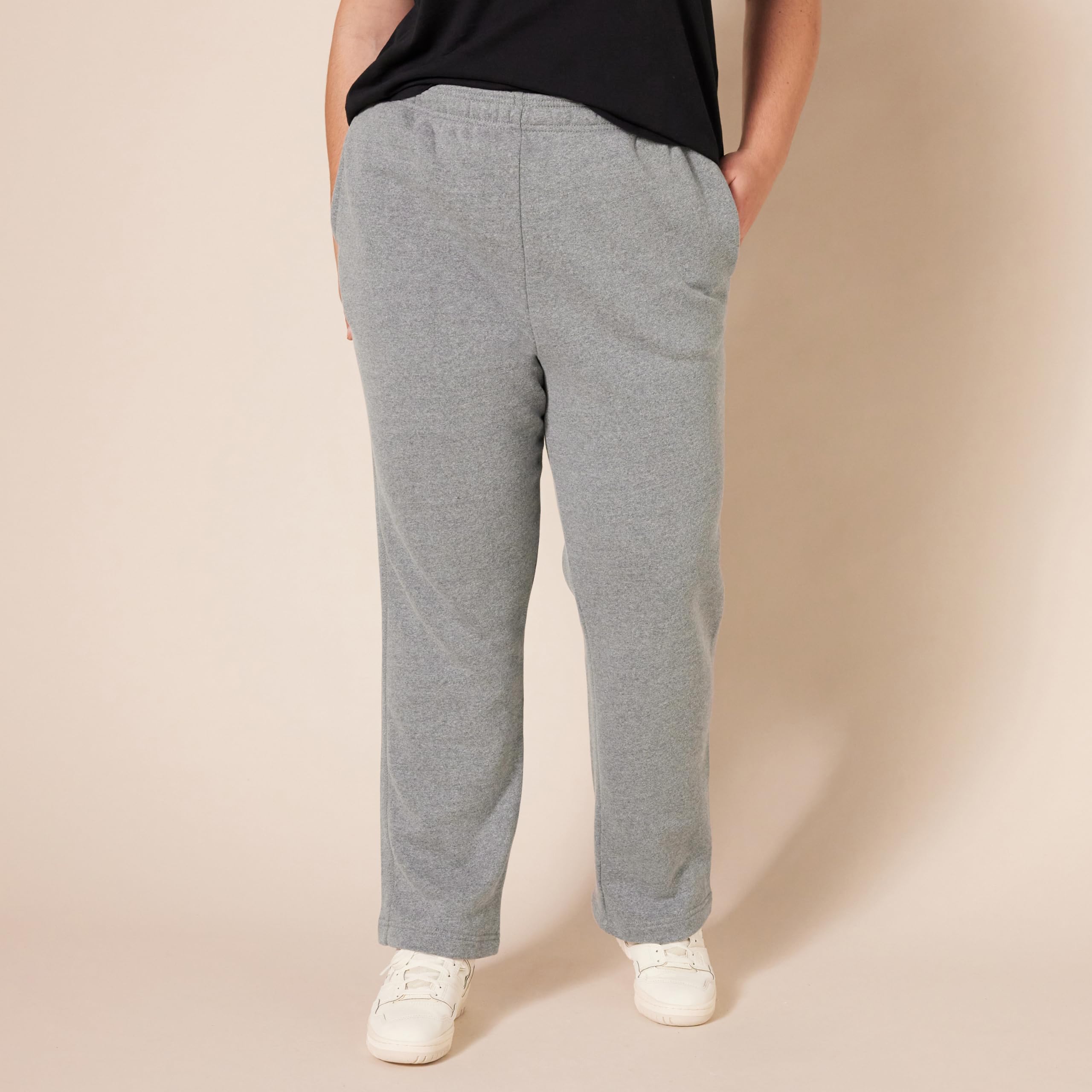 Amazon Essentials Women's Fleece Straight Leg Sweatpants - Comfortable Lounge Pants for Casual Wear, Yoga & Home Relaxation (Plus Size Available)