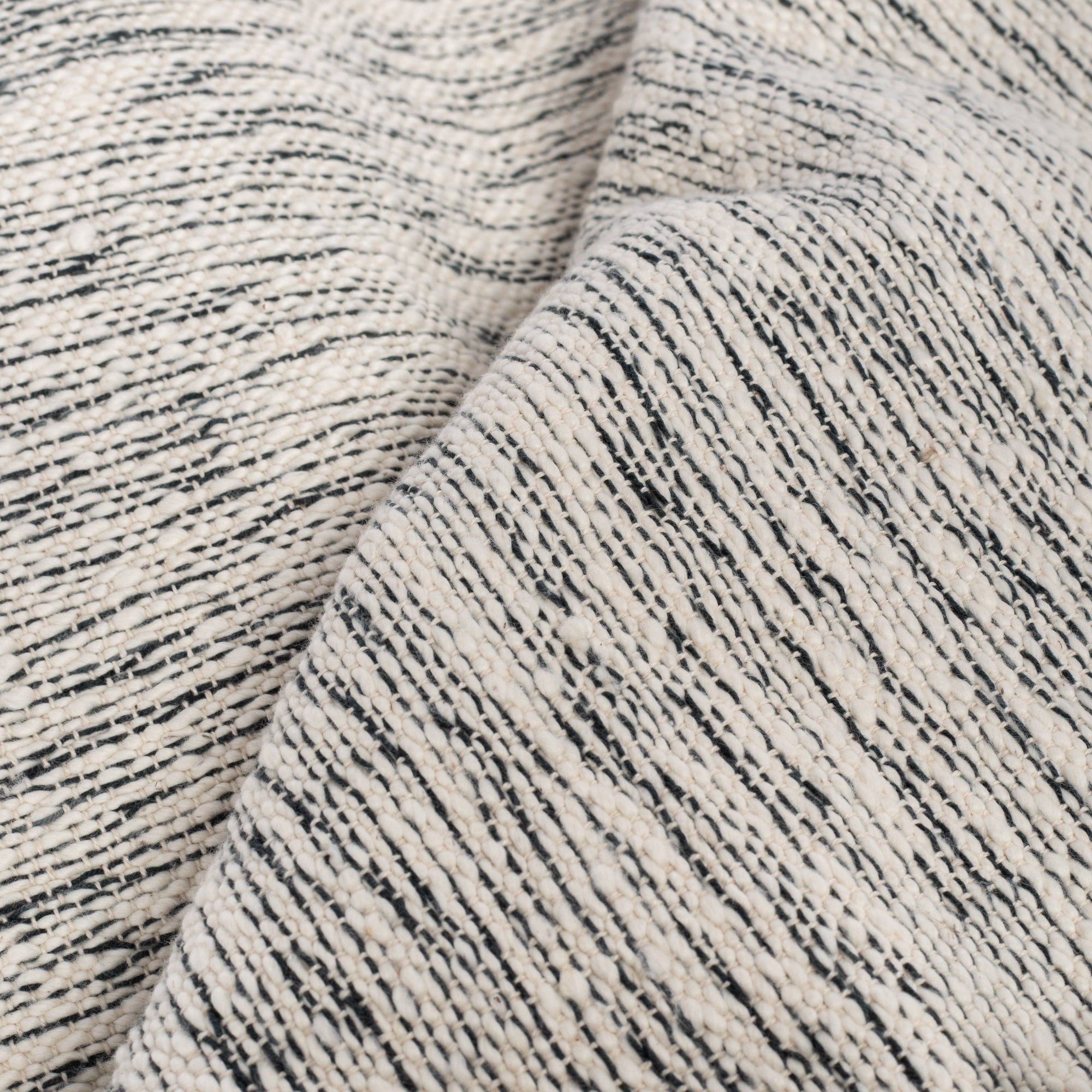 Premium Silvero Soft Fleece Throw Blanket - Cozy & Warm Pepper Color for Living Room, Bedroom & Outdoor Use