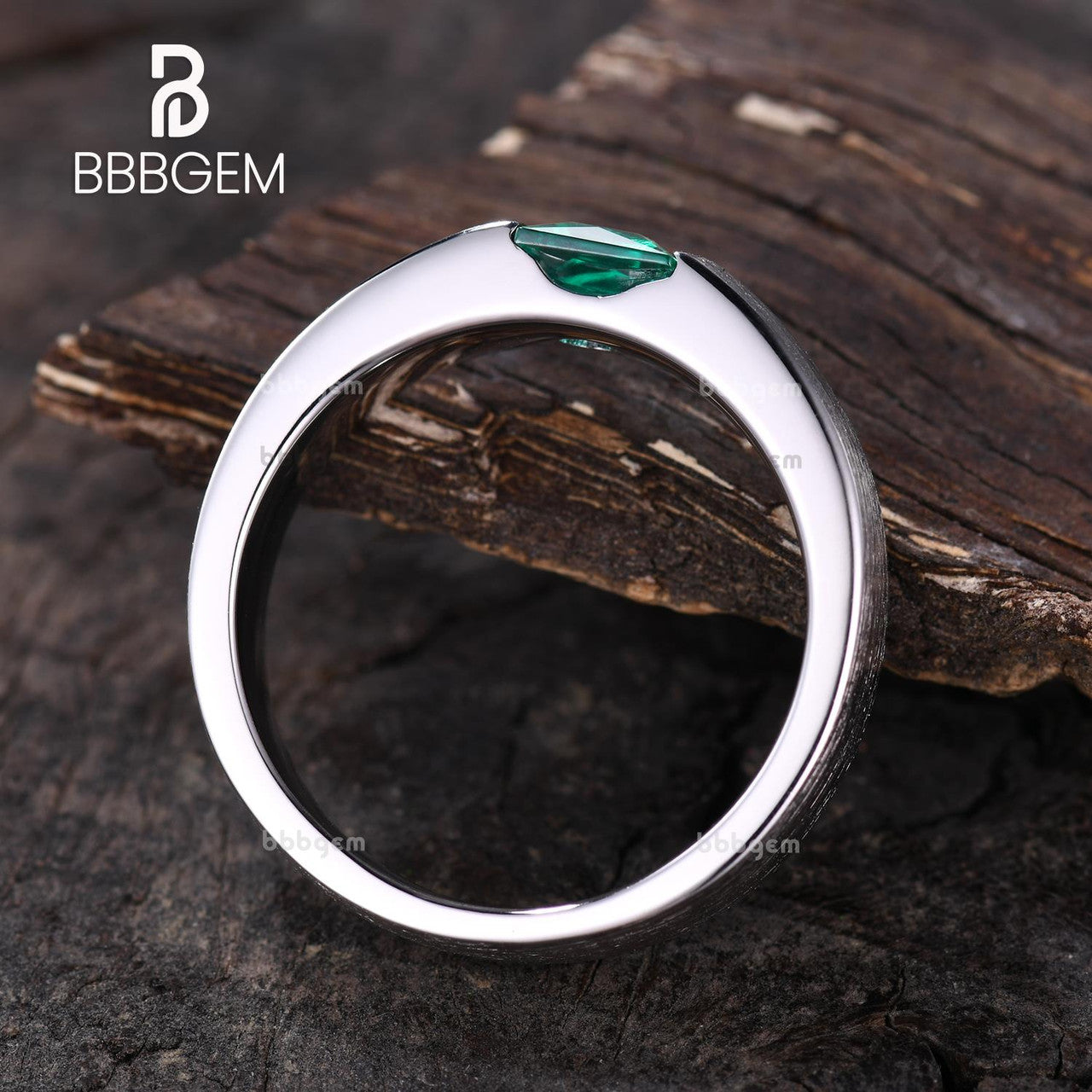 Square Emerald Solitaire Wedding Band for Men & Women - 14K Gold Unisex Engagement Ring - Perfect for Weddings, Anniversaries & Special Occasions