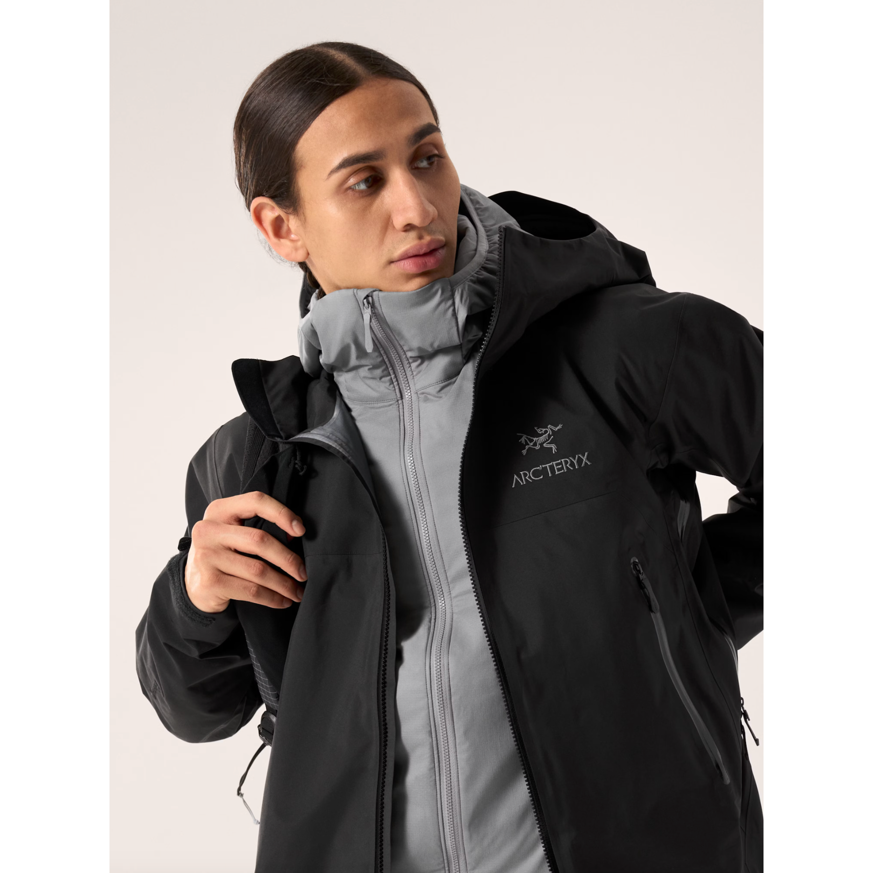 Arc'teryx Men's Atom Hoody - Lightweight Insulated Jacket for Hiking & Outdoor Activities | Water-Resistant & Breathable | Perfect for Camping, Climbing & Winter Sports
