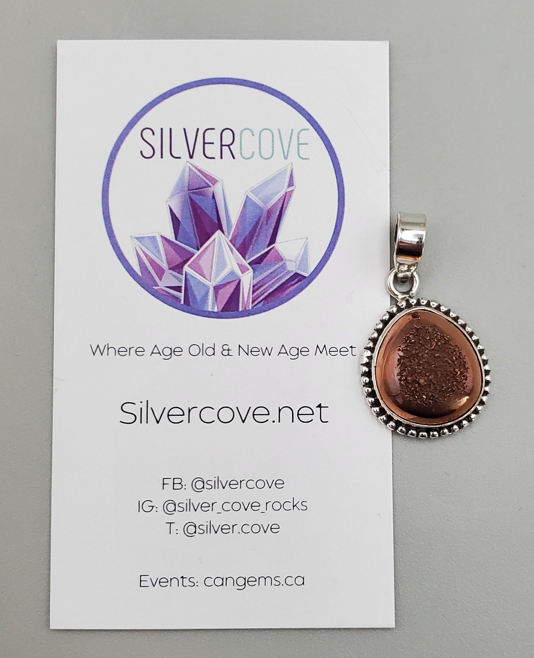 Aura Druzy Pendant Necklace - Natural Crystal Healing Jewelry for Women, Elegant Boho Chic Accessory | Perfect for Meditation, Yoga & Spiritual Energy Balancing