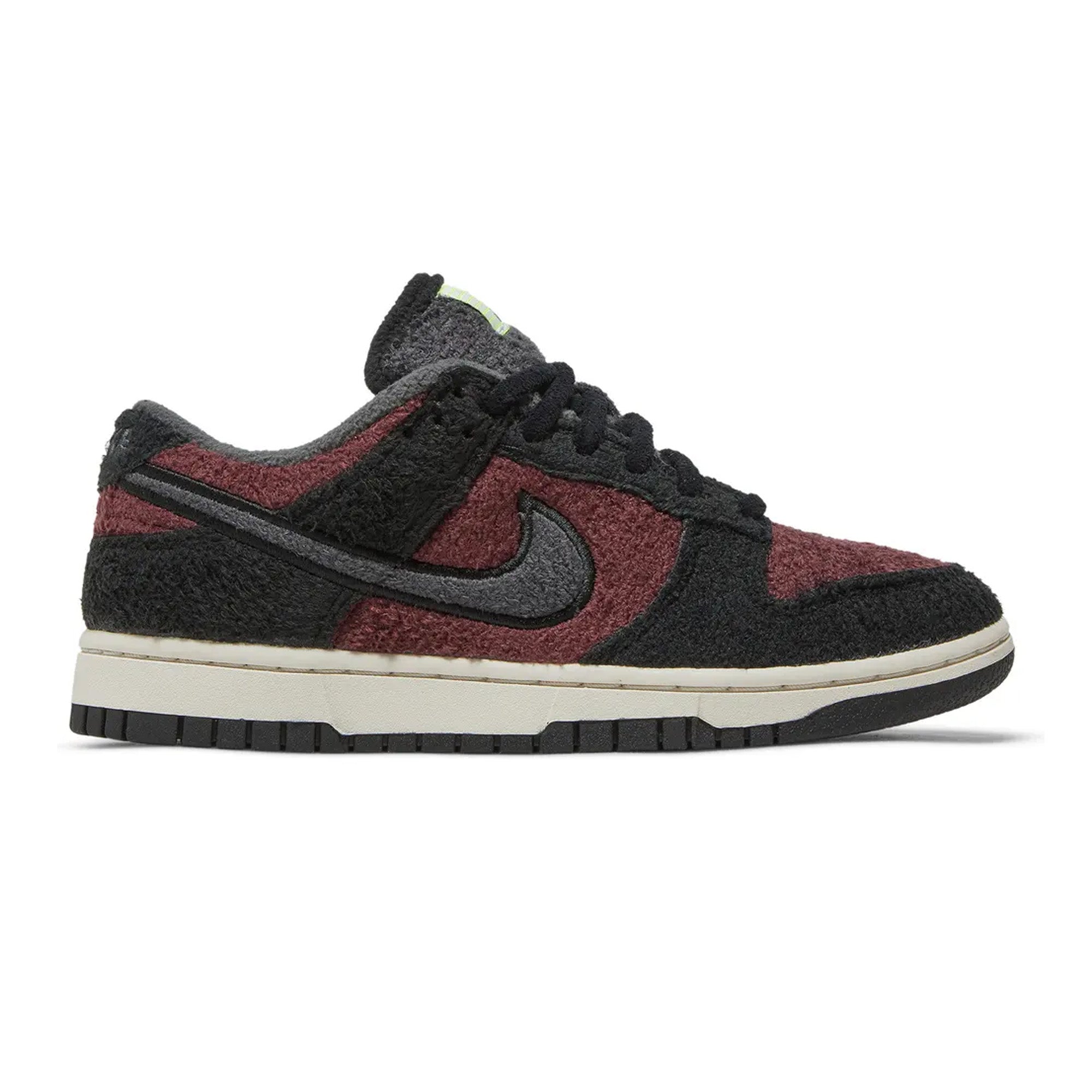 Nike Dunk Low SE 'Fleece Pack Burgundy Crush' Women's Sneakers (2022) - Comfortable Casual Shoes for Streetwear, Gym & Everyday Fashion