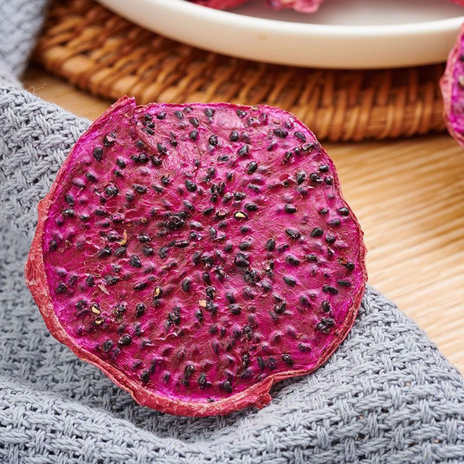 Freeze Dried Dragon Fruit Chunks - 100% Natural Dehydrated Fruit Snack, 4.23oz/120g - Perfect for Smoothie Bowls, Yogurt Toppings & Healthy On-the-Go Snacking