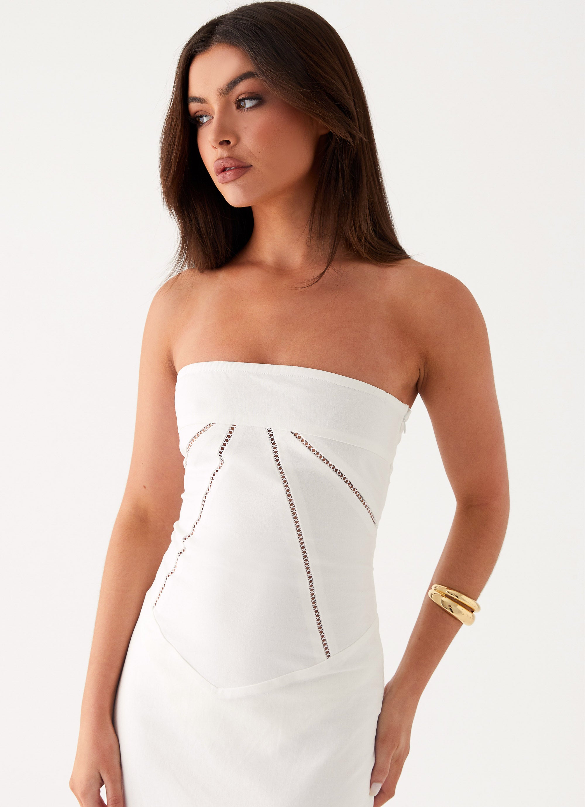 Cerisa Linen Maxi Dress for Women - Flowy Summer Beach Dress, Elegant White Long Dress with Side Slits, Perfect for Vacations, Weddings & Boho Outfits