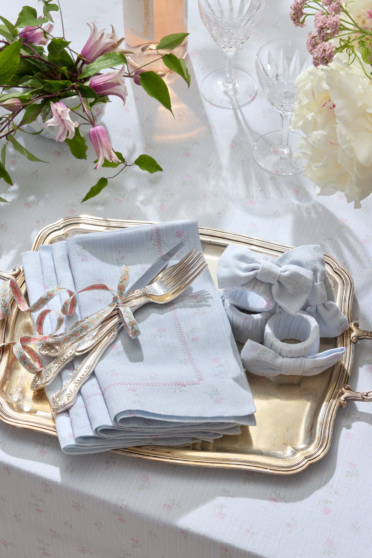 Elegant Yarn-Dyed Printed Bow Napkin Rings Set of 4 - Perfect for Wedding, Party, and Holiday Table Decor