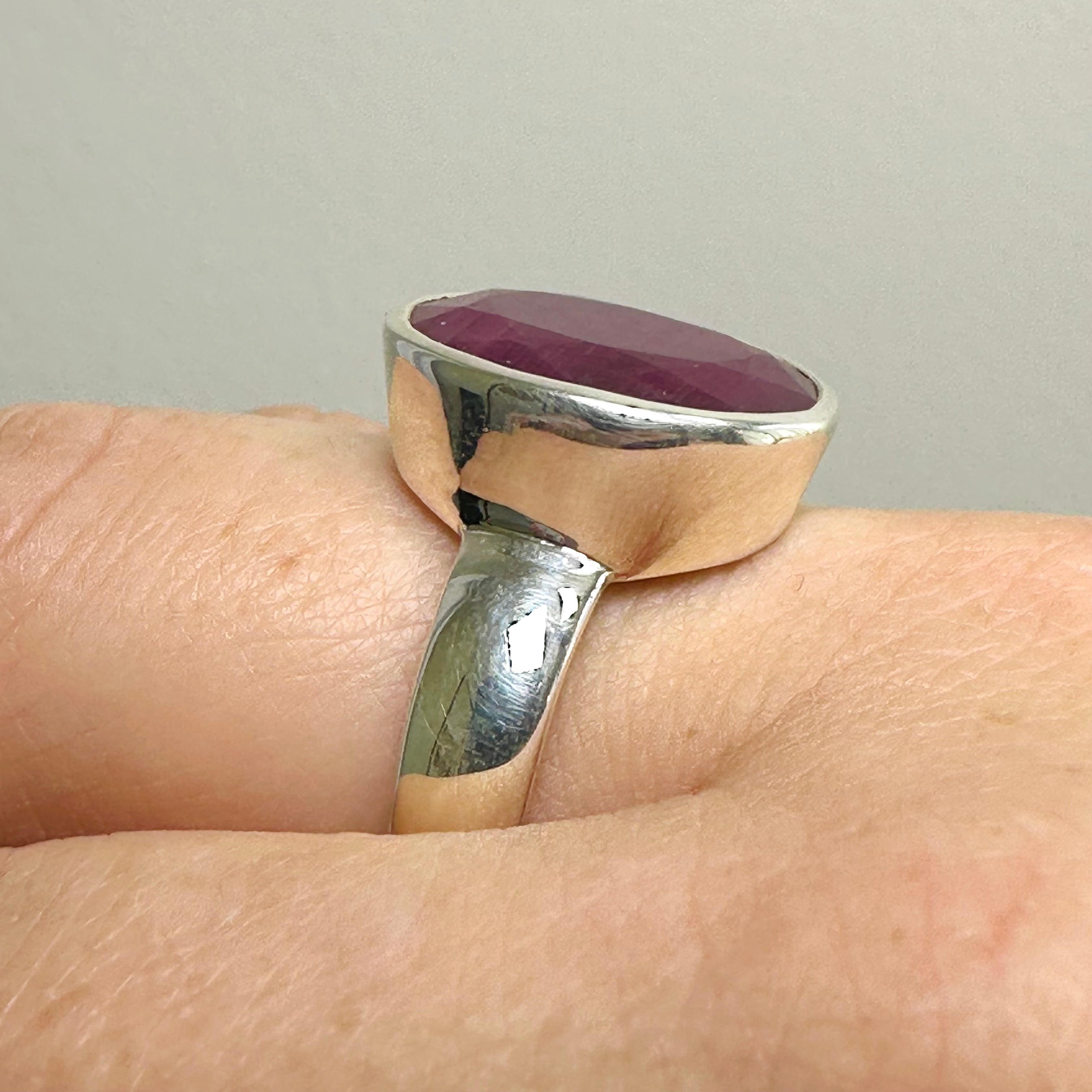 Ruby Oval Faceted Ring Size 11 - PRGJ821 | Elegant Gemstone Jewelry for Women, Perfect for Weddings, Anniversaries & Special Occasions