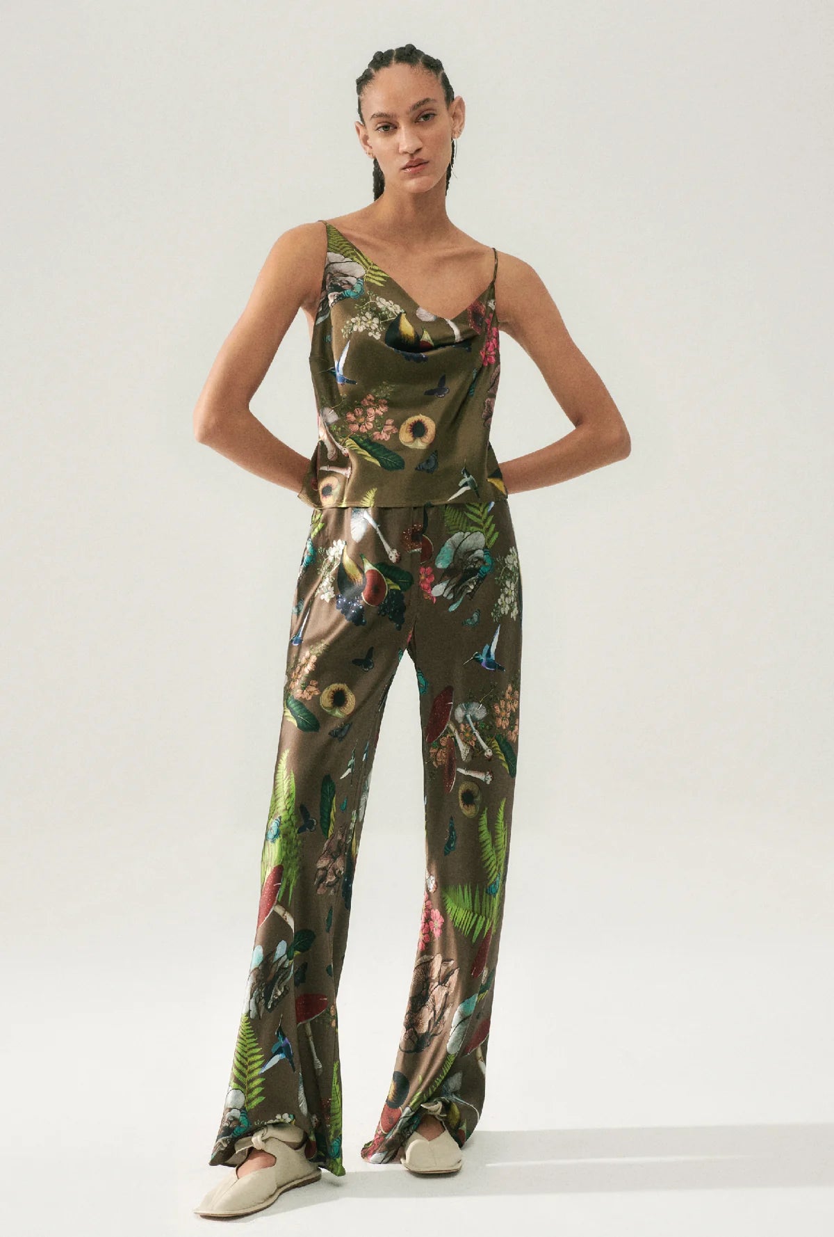 Bias Cut Pants Magic Mushroom Dark Earth - Stylish & Comfortable Women's Trousers for Casual Wear & Office Outfits