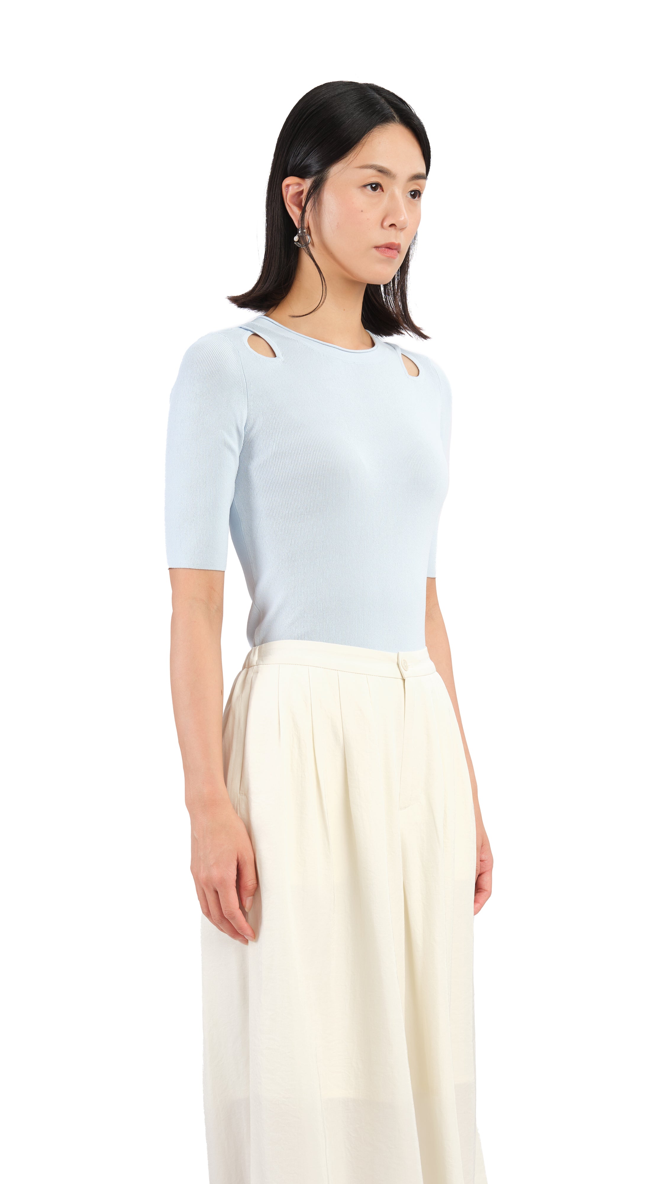 Trendy Cut Out Sweater for Women - Stylish & Comfortable Knit Pullover - Perfect for Casual Outfits, Date Nights & Layering