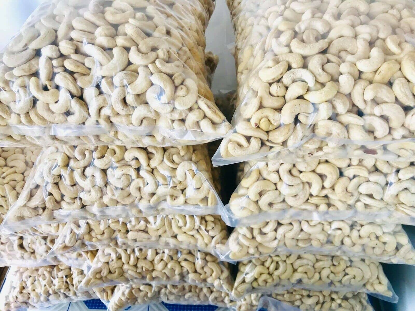 Organic Cashew Nuts 200g - Premium Dried Ceylon Cashews, Healthy Vegan Snack for Weight Loss, Keto & Paleo Diet - Perfect for Office, Travel & Party Snacking