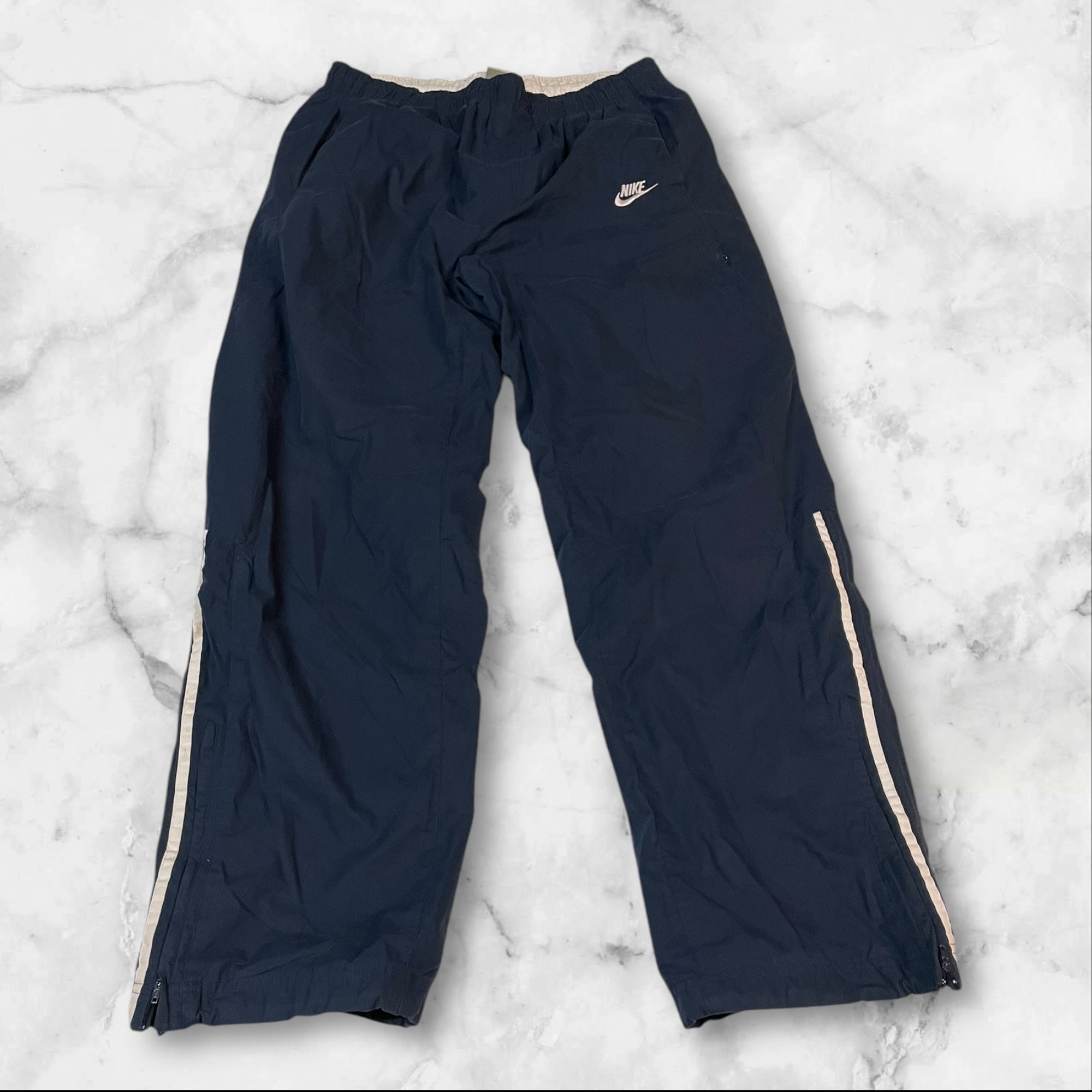 Nike Vintage Trackpants - Baggy Nylon Jogger Pants for Men (XL) - Water-Resistant Material from Rain Jacket - Perfect for Casual Wear, Street Style & Gym Workouts