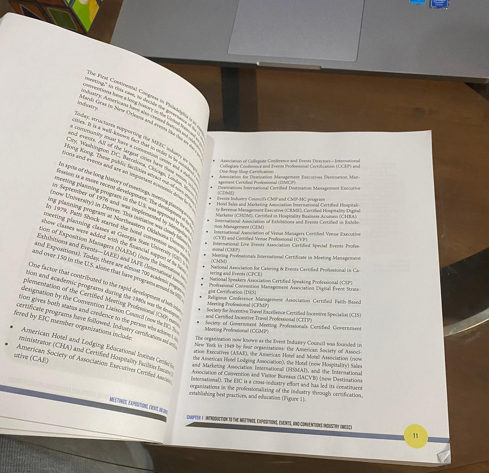 Introduction to the Meeting, Events, Expositions and Conventions Industry - Comprehensive Guide for Event Planners & Professionals | Perfect for Corporate Meetings, Trade Shows & Conferences