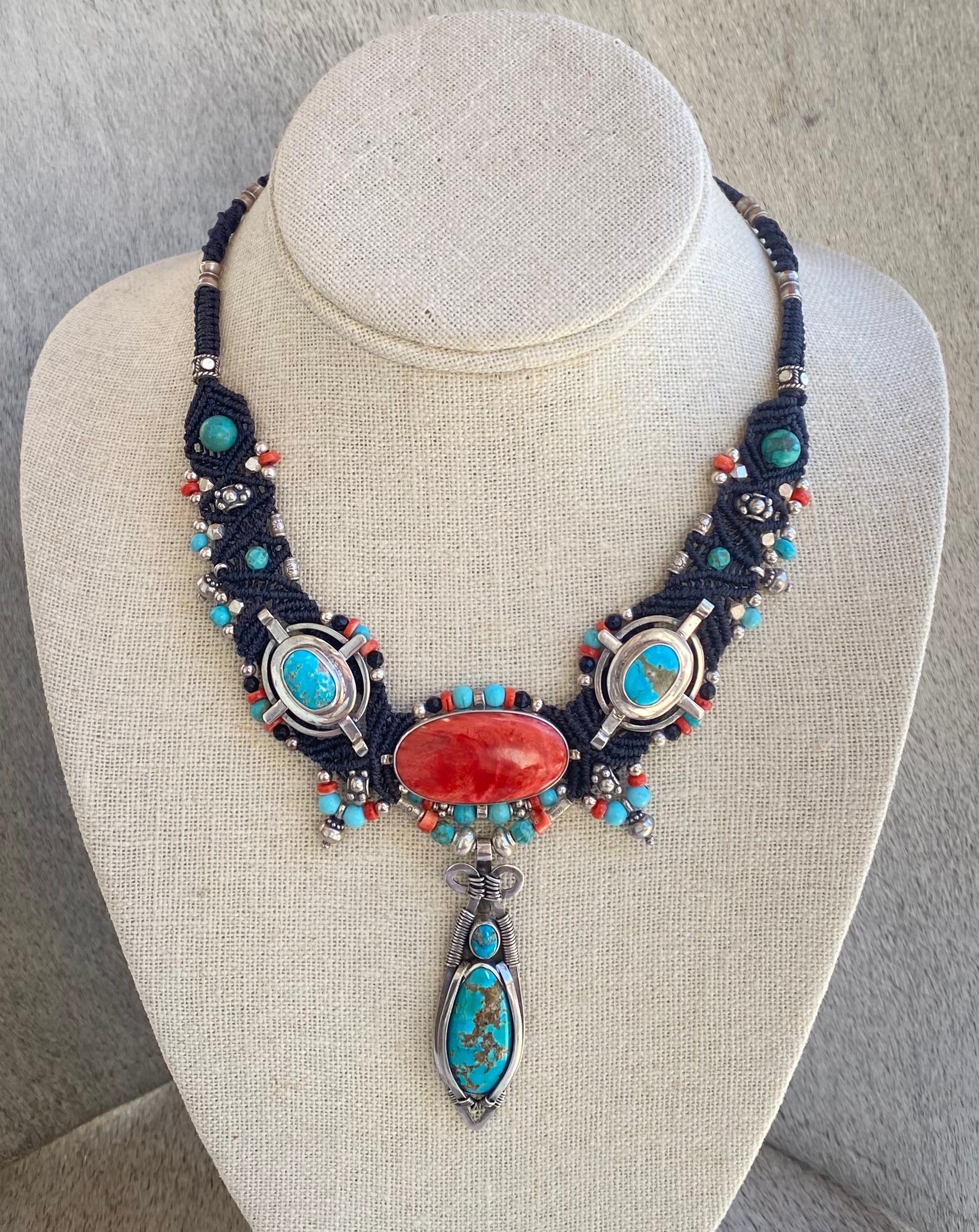 Handmade Macramé Choker Necklace with Spiny Oyster Shell and Turquoise Beads - Boho Chic Jewelry for Women, Perfect for Festivals, Beach Parties and Everyday Wear