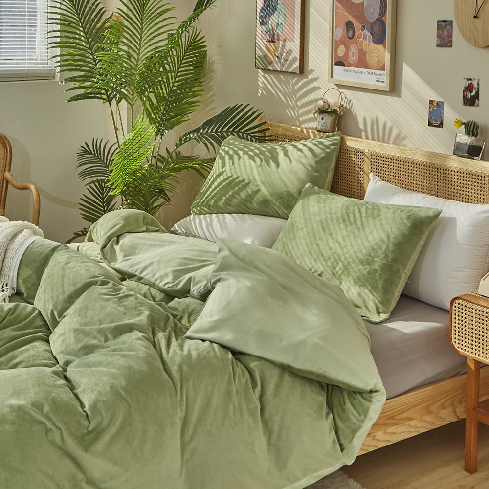 CLOTHKNOW 3-Piece Full Size Comforter Set - Soft Velvet Sage Green Bedding with 2 Pillowcases | Cozy Fluffy Duvet Cover for Winter Warmth & Bedroom Decor