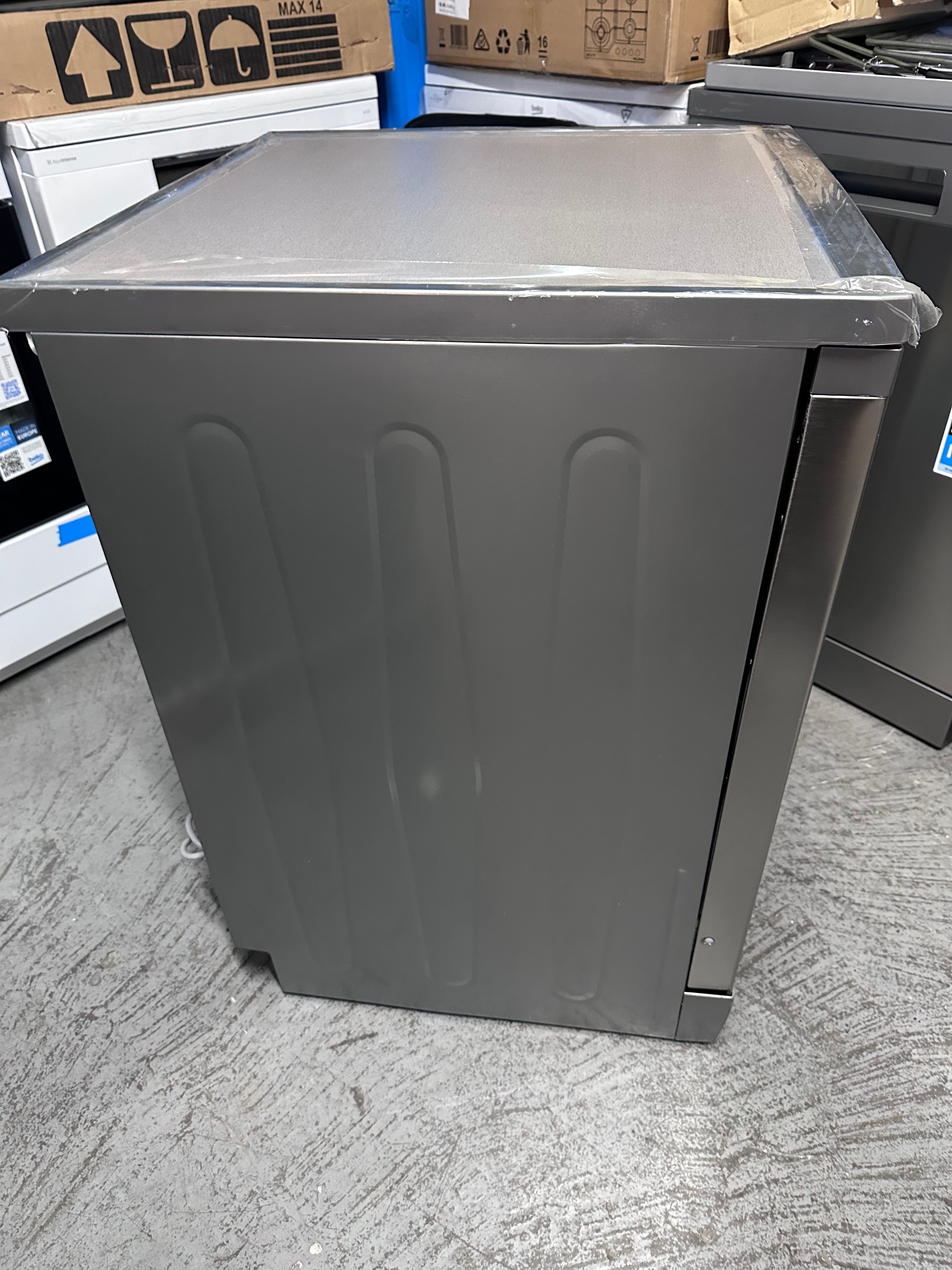 Beko BDFB1410X 14 Place Freestanding Dishwasher - Stainless Steel | Made in Europe | Carton Damaged | Perfect for Small Kitchens & Apartments