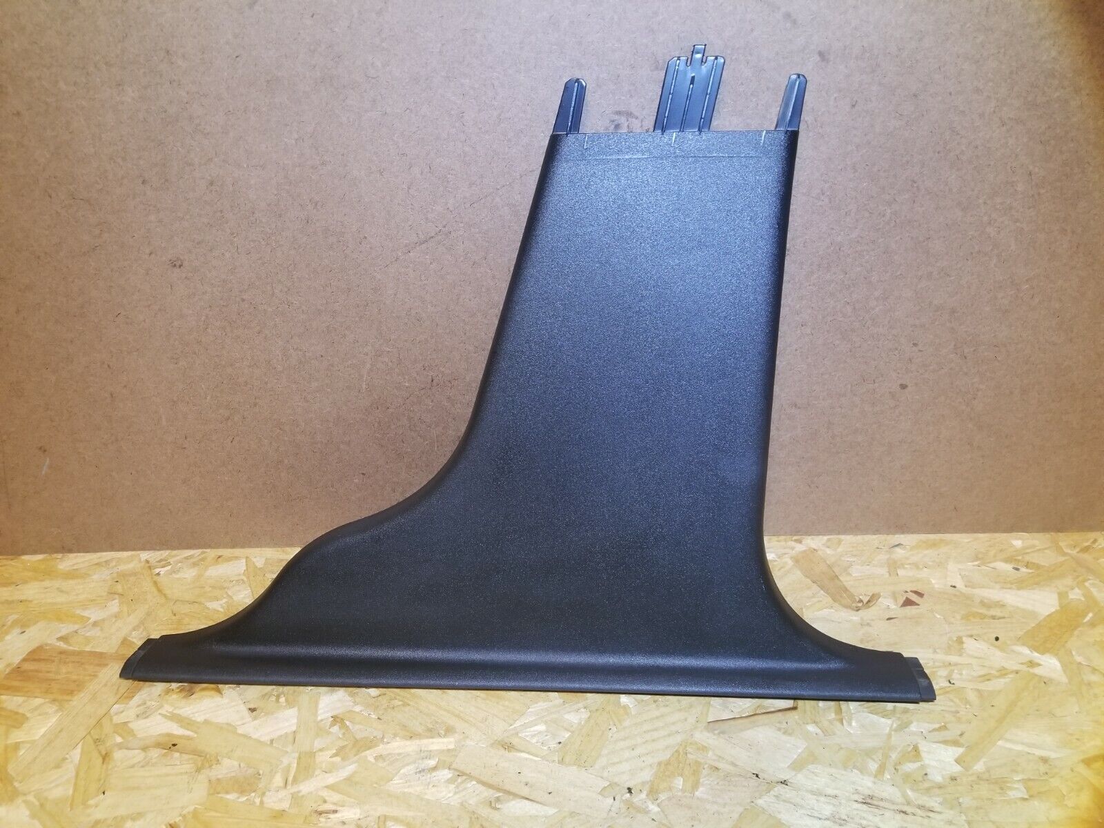 05-07 Volvo S40 Right Passenger Side Lower B Pillar Trim Panel OEM Replacement Part - Perfect for Interior Repair & Car Restoration Projects