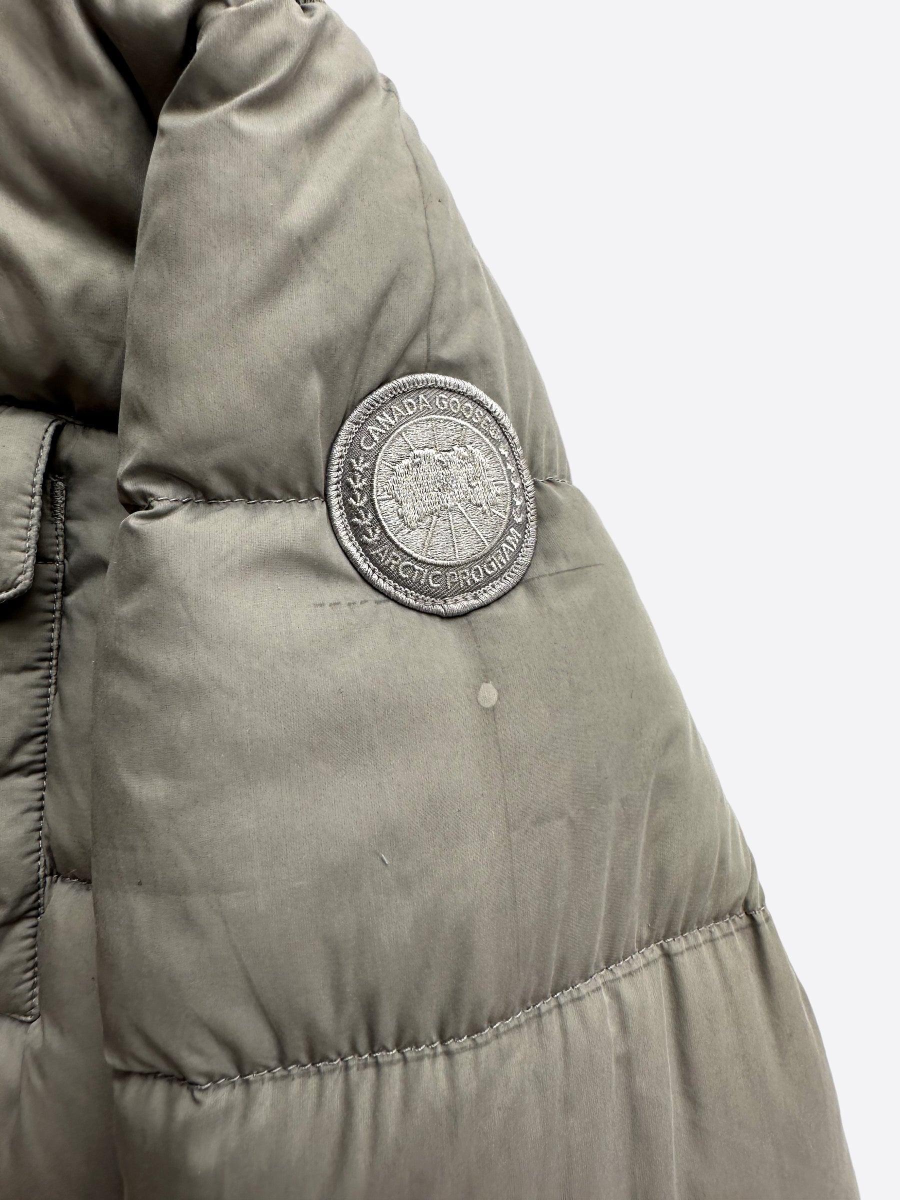 Canada Goose Grey Garment Dyed Branta Men's Winter Jacket - Waterproof Windproof Parka for Cold Weather, Outdoor Activities & Urban Style