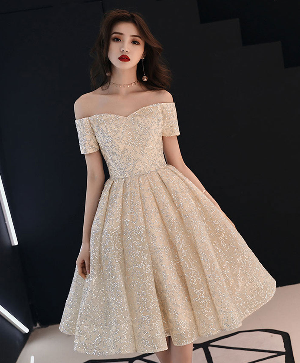 Elegant Champagne Sweetheart Tulle Sequin Prom Dress for Women | Sparkling Homecoming Gown | Perfect for Formal Dances, Graduation Parties & Special Occasions