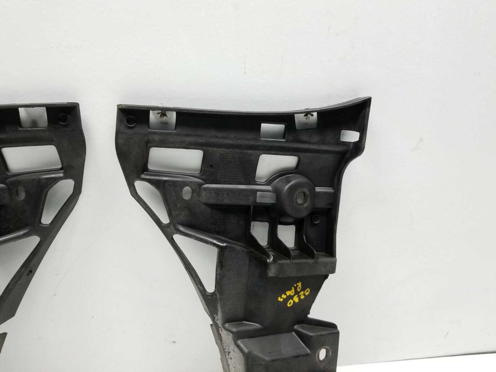 02-06 Mercedes Benz W203 C230 Coupe Rear Bumper Guide Bracket - OEM Replacement Parts (2-Piece Set) - Perfect for Repair & Restoration Projects
