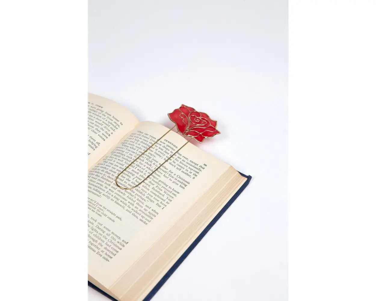 Elegant Red Rose Capiz Bookmark - Handmade Floral Bookmark for Women, Readers & Book Lovers - Perfect Gift for Birthday, Anniversary & Book Club Members - Ideal for Reading, Journaling & Bible Study