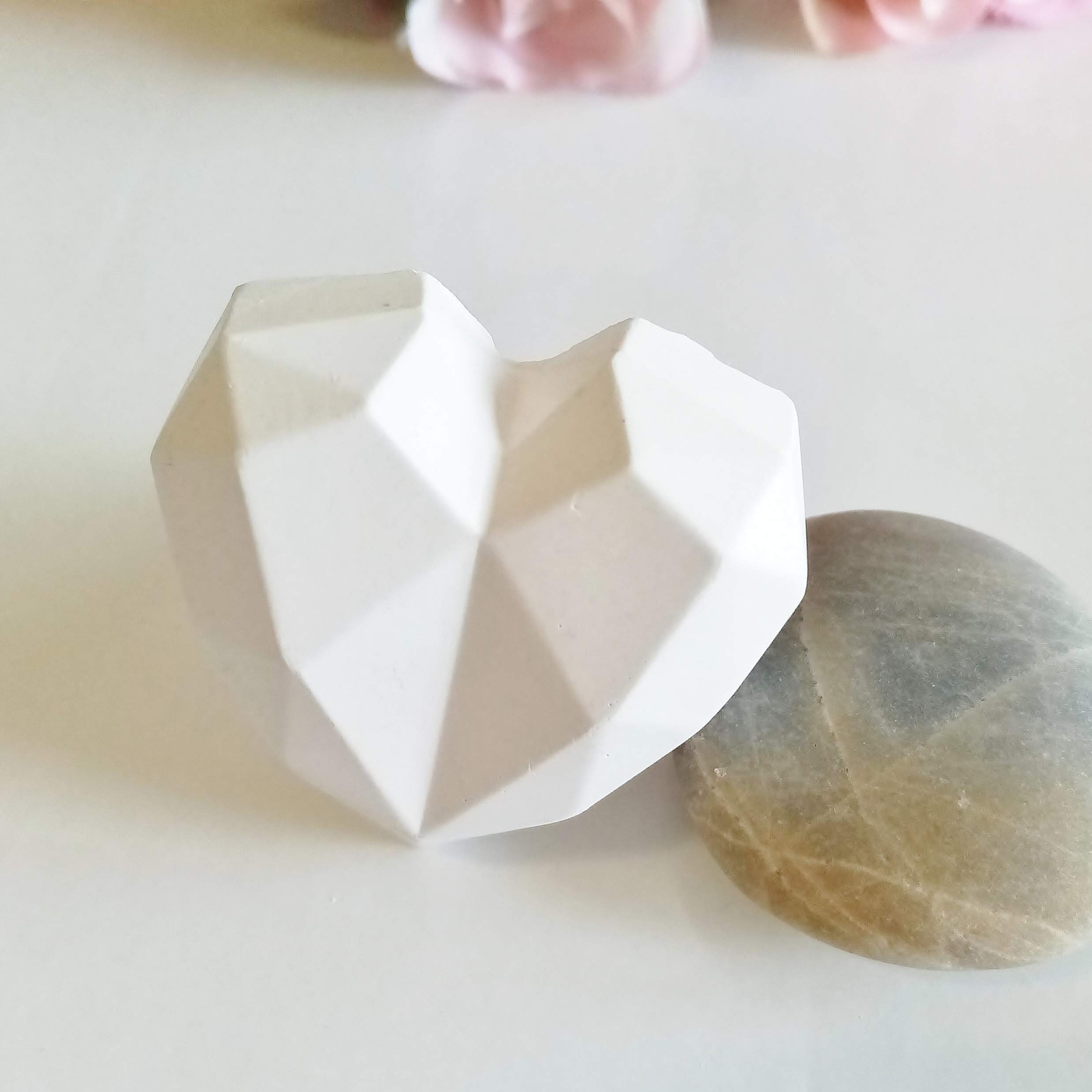 Romantic Heart-Shaped Aromatherapy Diffuser - Car Vent Clip, Home Fragrance, Bridal Shower Favor & Car Air Freshener | Perfect for Valentine's Day, Weddings & Home Decor