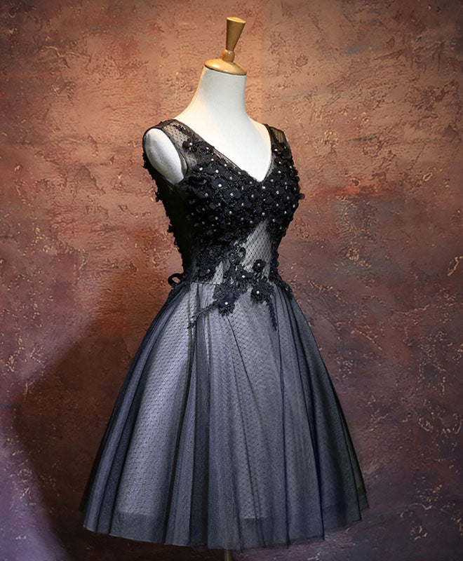 Elegant Black V-Neck Lace Short Prom Dress - Sexy Evening Gown for Homecoming, Cocktail Parties & Date Nights