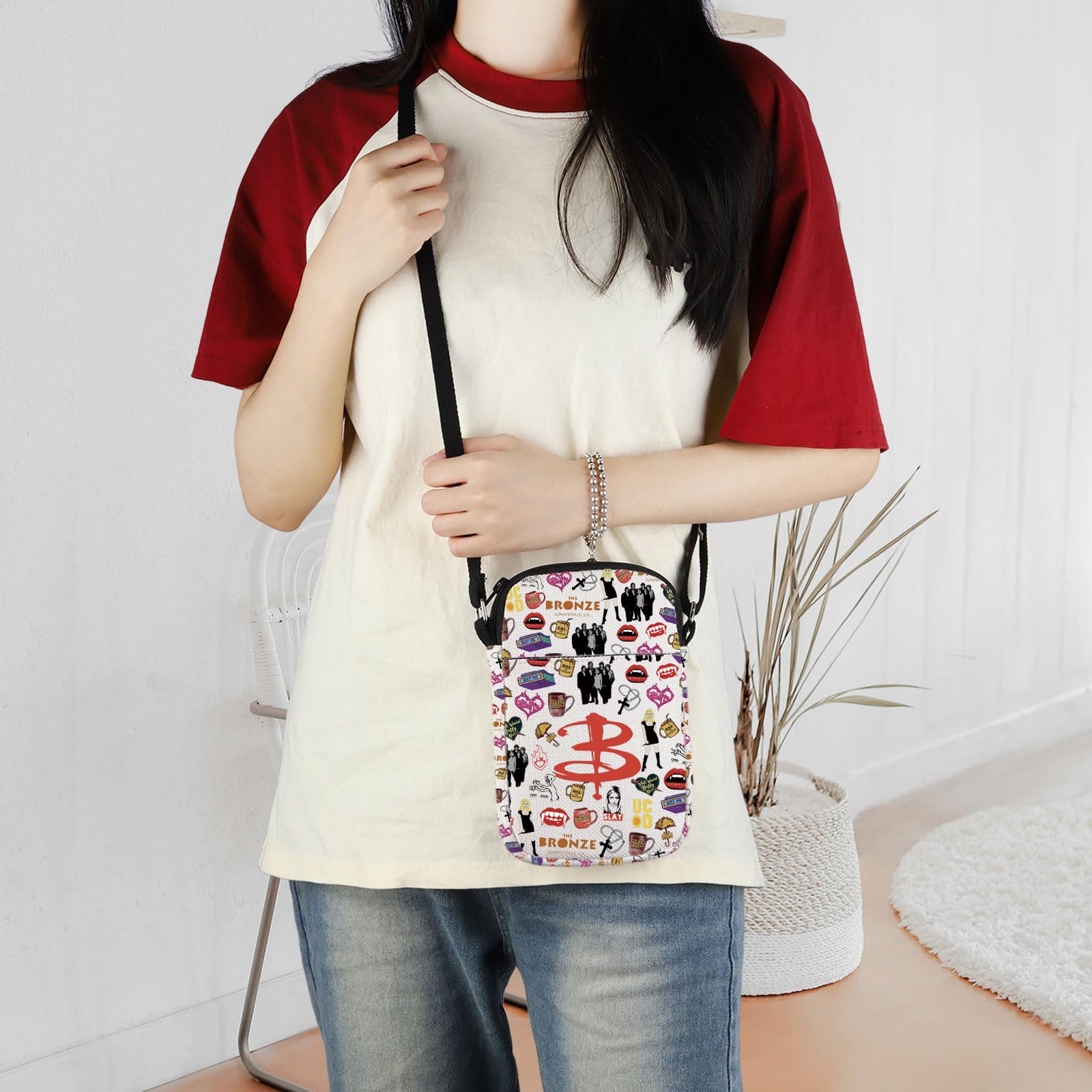 ENSIANTH Gothic Vampire Crossbody Bag - Perfect Gift for Vampire Movie Lovers & Fans - Stylish Vampire Slayer Inspired Messenger Purse - Great for Halloween, Cosplay & Gothic Fashion