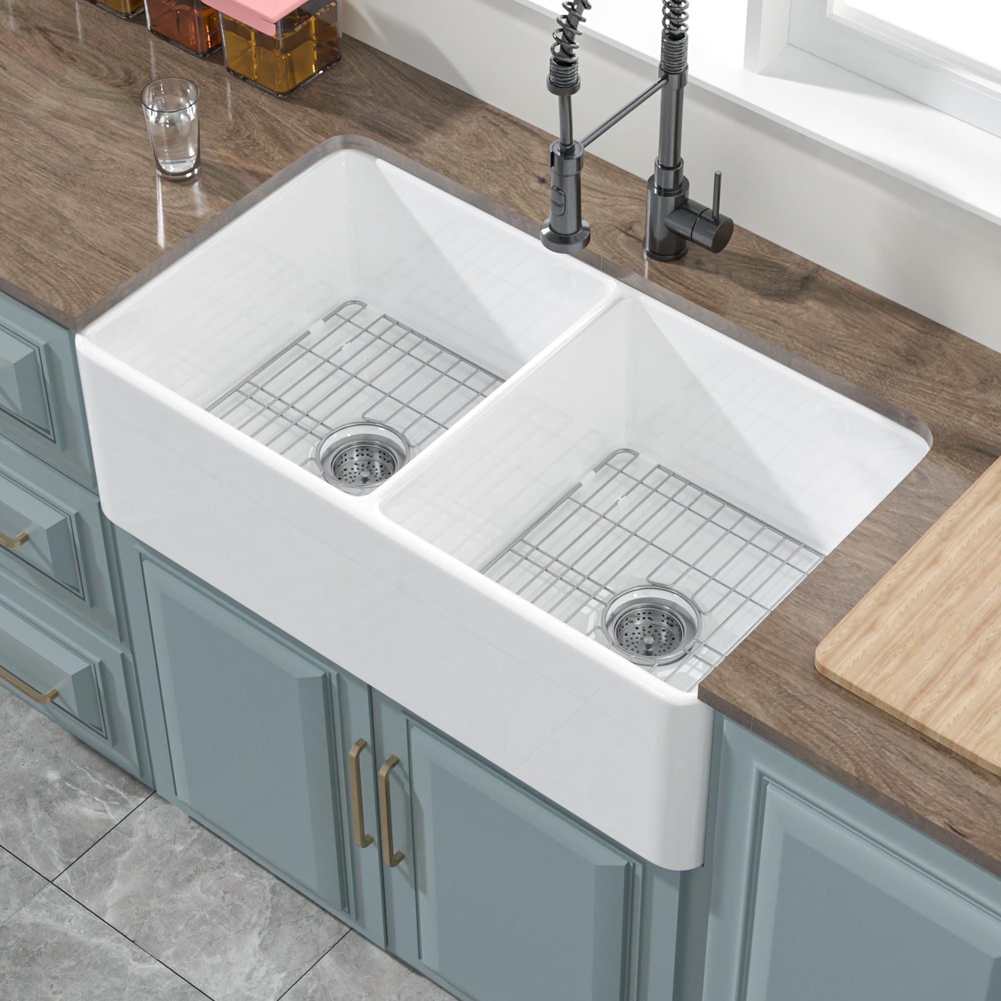 Premium 33 x 18 Inch White Farmhouse Sink Double Bowl - Fireclay Apron Front Undermount Kitchen Sink with 2 Accessory Types (Sleek/Fluted Reversible Design) | Pure White Farmhouse Style | Perfect for Rustic Kitchens, Modern Farmhouse Renovations & Chef-Inspired Cooking Spaces