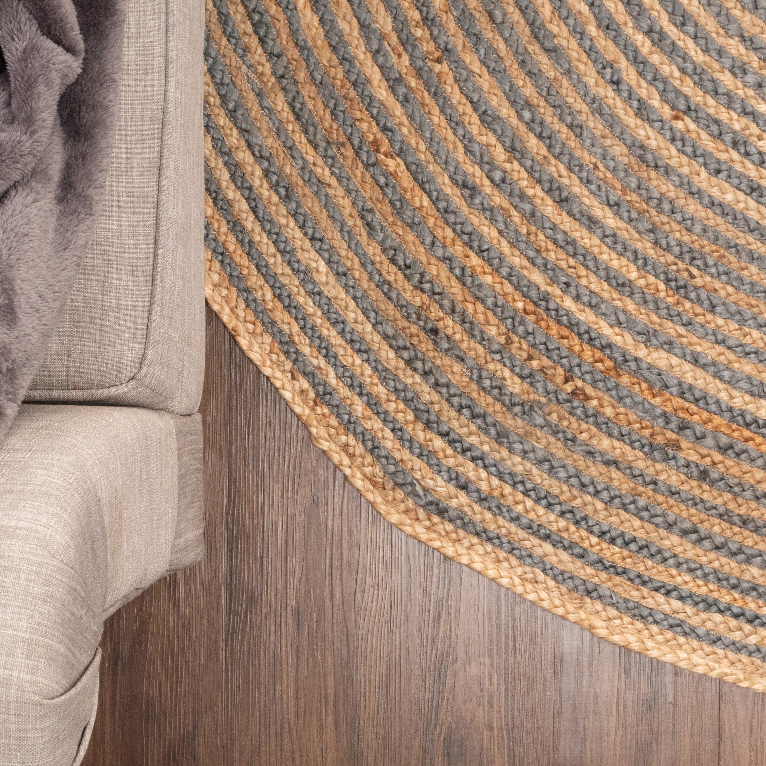 Braided Jute Reversible Handwoven Rug - Natural Fiber Indoor/Outdoor Area Rug for Living Room, Bedroom, Patio & Deck - Eco-Friendly Home Decor