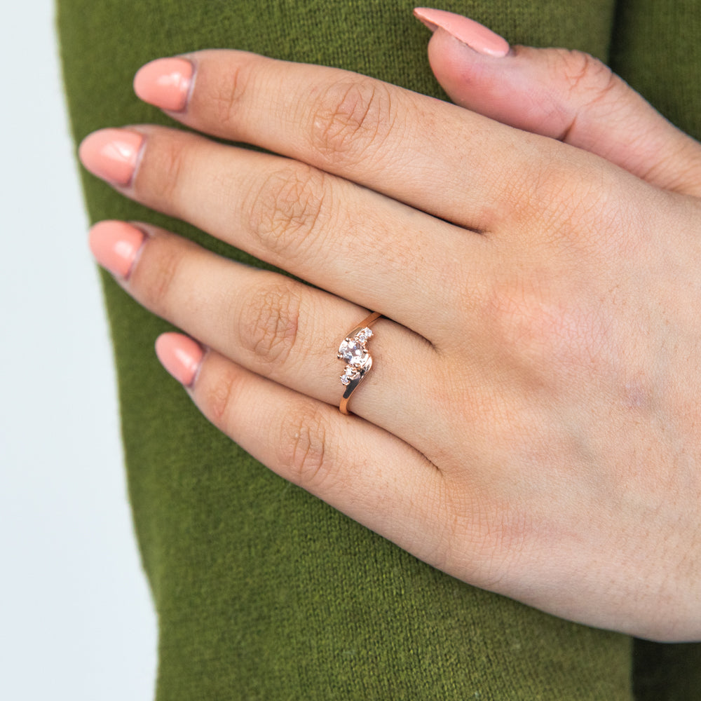9ct Rose Gold Morganite and Zirconia Oval Ring - Size Adjustable (+1-2 Sizes) | Elegant Engagement, Wedding, Anniversary Gift for Her | Perfect for Proposals, Valentine's Day & Special Occasions