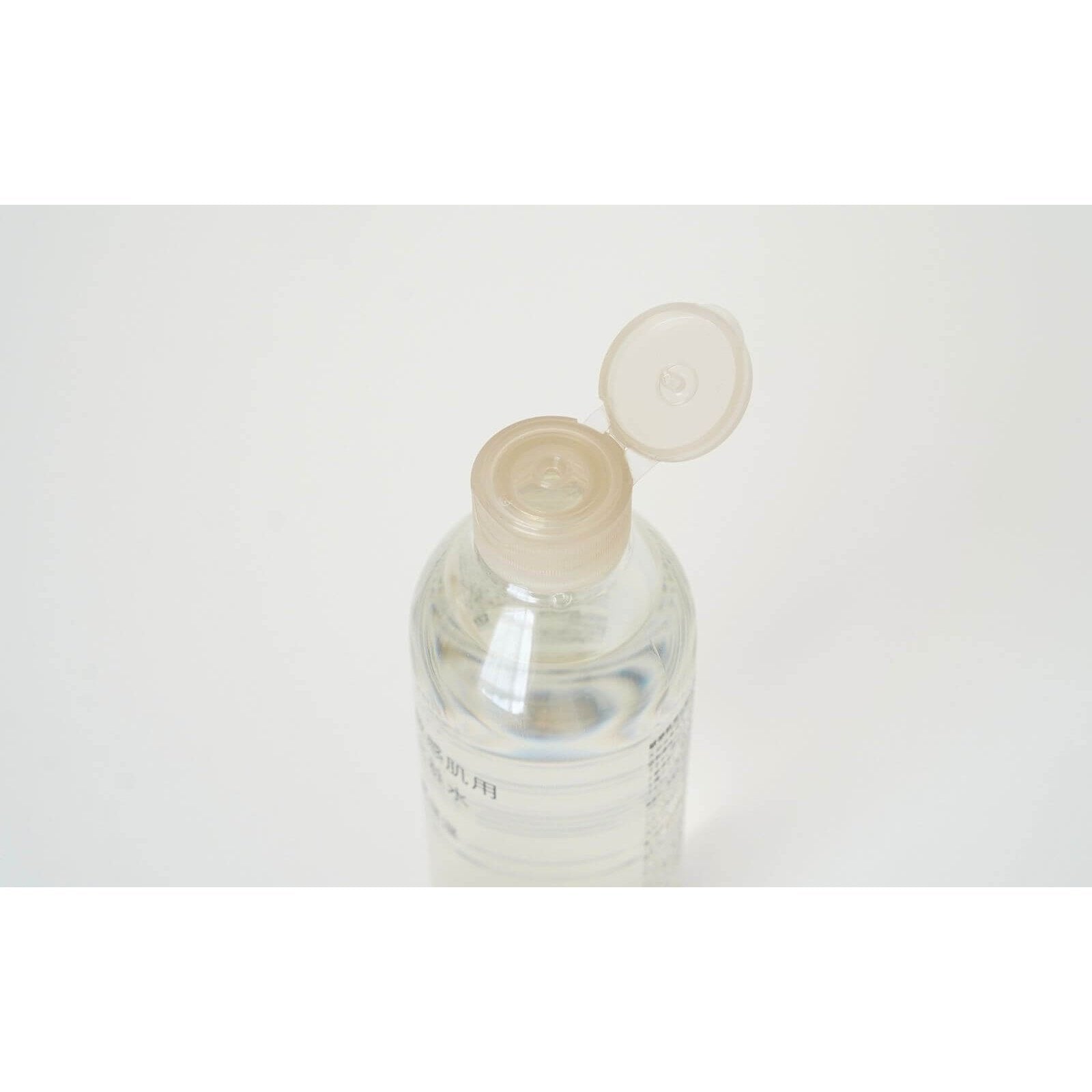 Muji Toning Water for Sensitive Skin - Hydrating Facial Toner 300ml - Gentle Moisturizing for Dry & Sensitive Skin - Perfect for Daily Skincare Routine & Travel