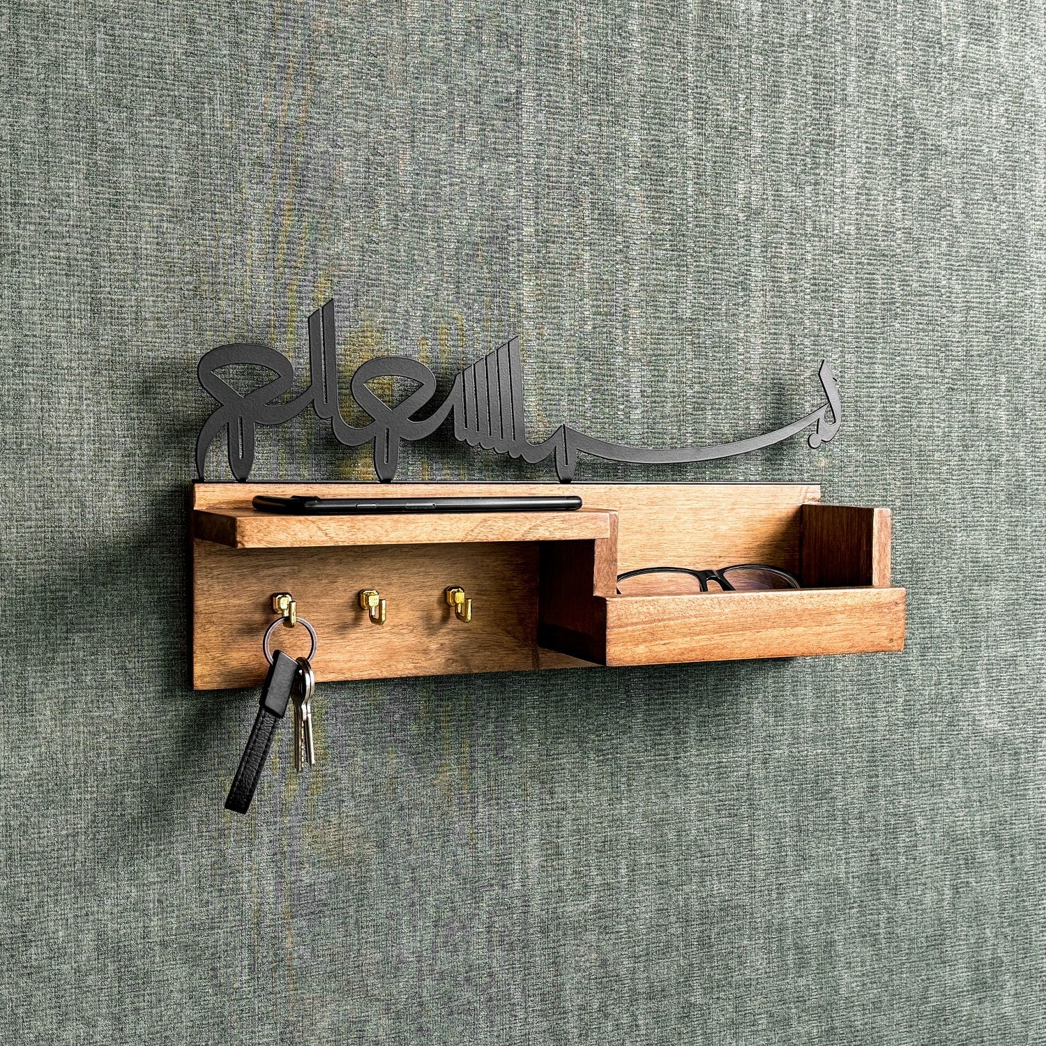 Wooden Basmala Key Holder - Islamic Wall Decor with Bismillah Calligraphy - Perfect for Home, Office & Mosque Organization