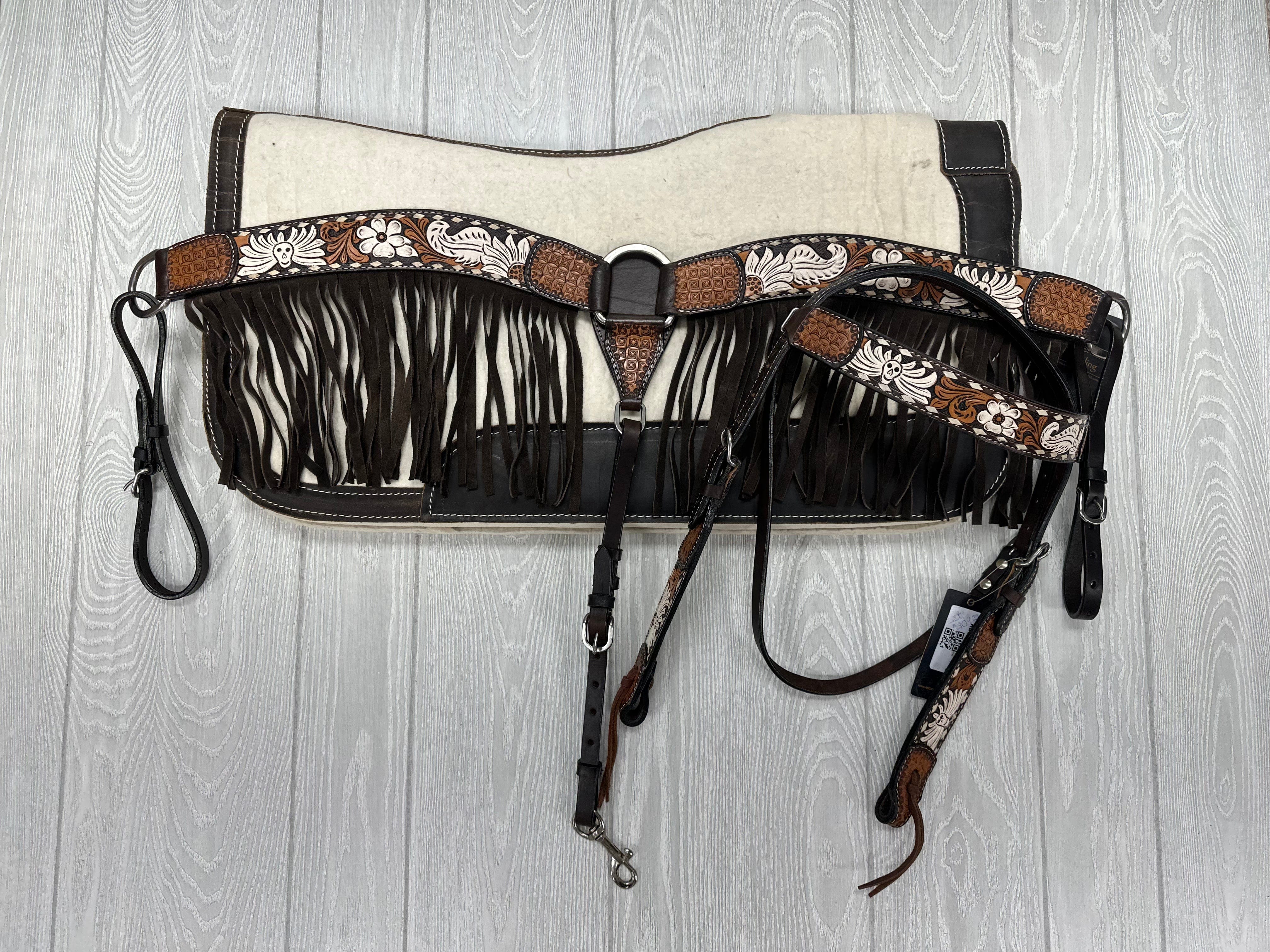American Darling Engraved Leather Breast Collar with Matching Headstall - Premium Equestrian Gear for Western Riding & Horse Shows